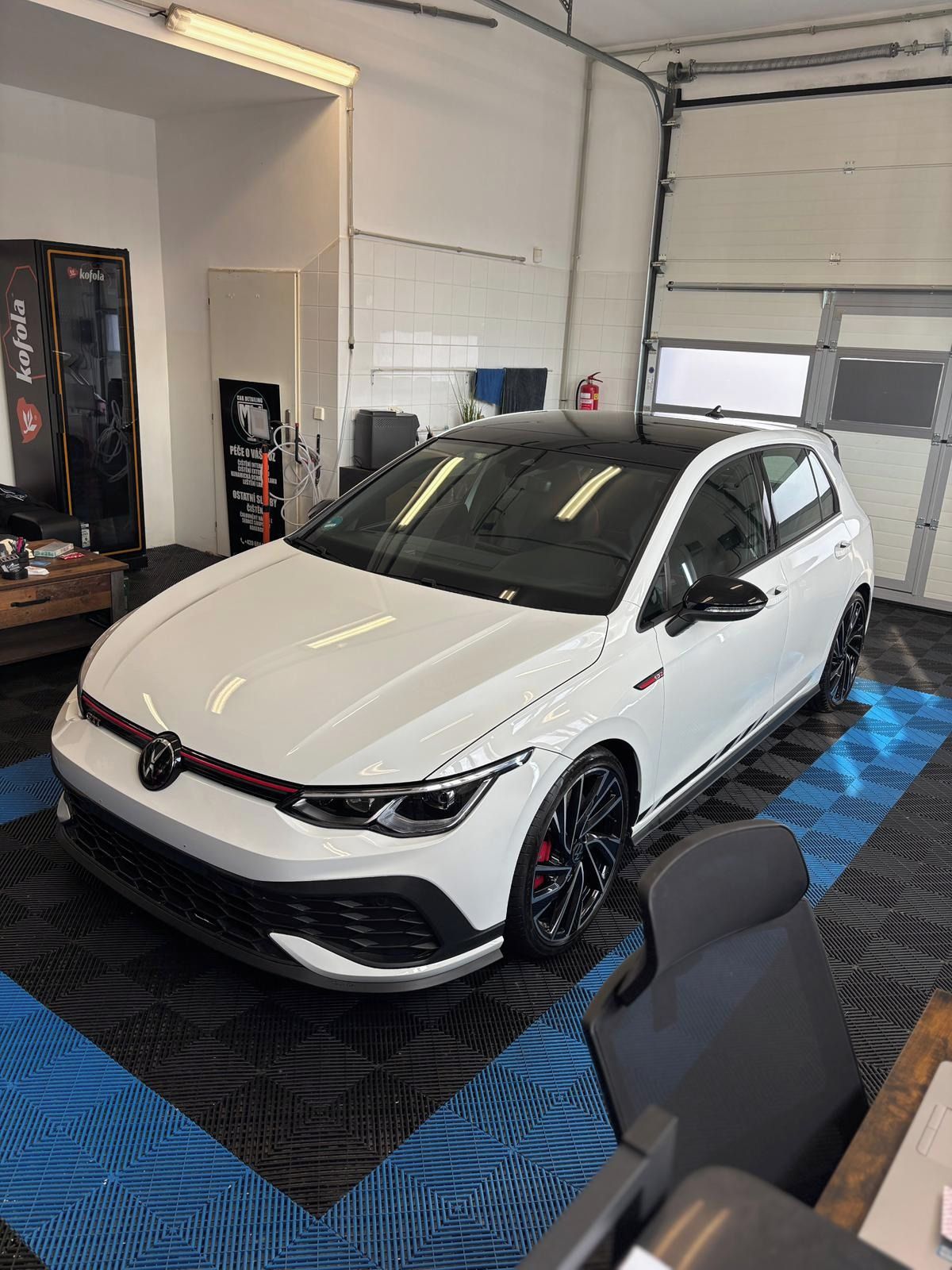 Volkswagen Golf, 1 maj.plný servis ZÁRUKA 1 ROK