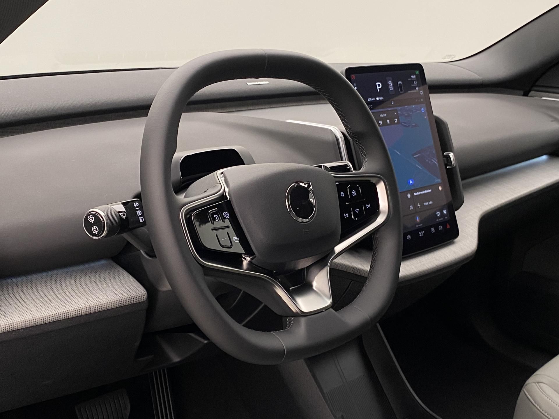 Volvo EX30, PURE ELECTRIC EXTENDED PLUS - fotka 4