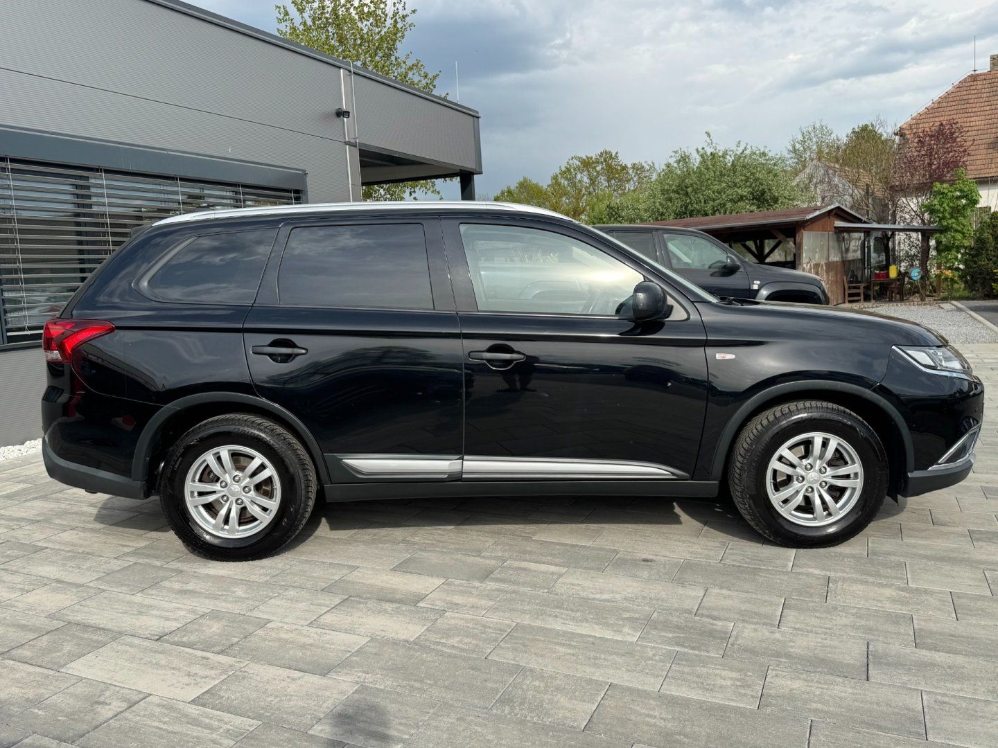 Mitsubishi Outlander, Invite 2.0i MIVEC - fotka 4
