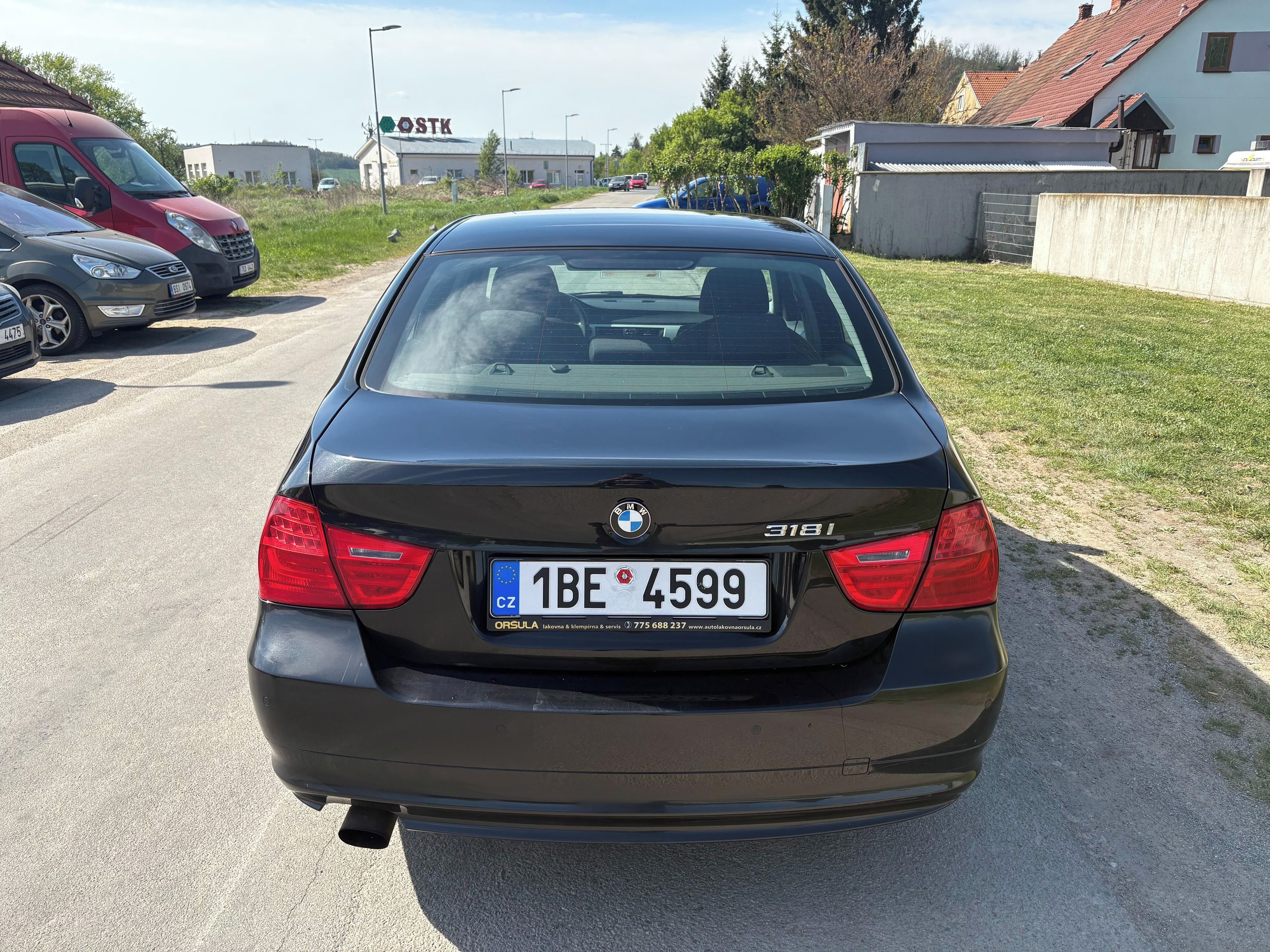 BMW Řada 3, 318i - 105kW + sada kol - fotka 5