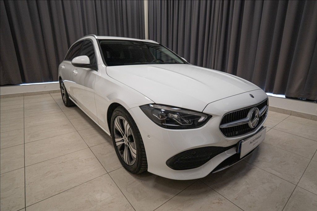Mercedes-Benz Třídy C, 2,0 220d NAVI LED 1. MAJ ČR - fotka 2