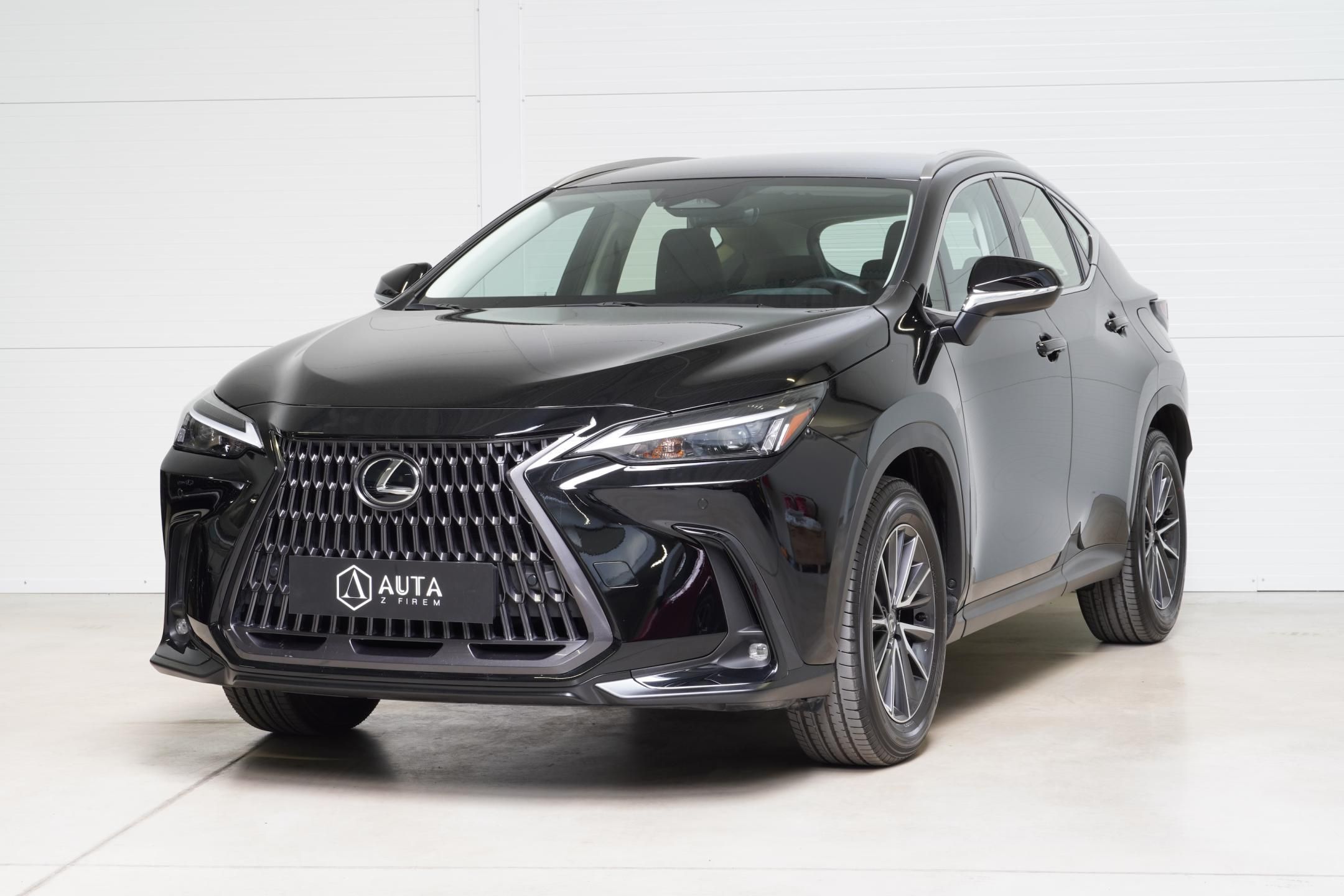Lexus NX 350h, 1.MAJ,DPH,Kamera,El.kufr
