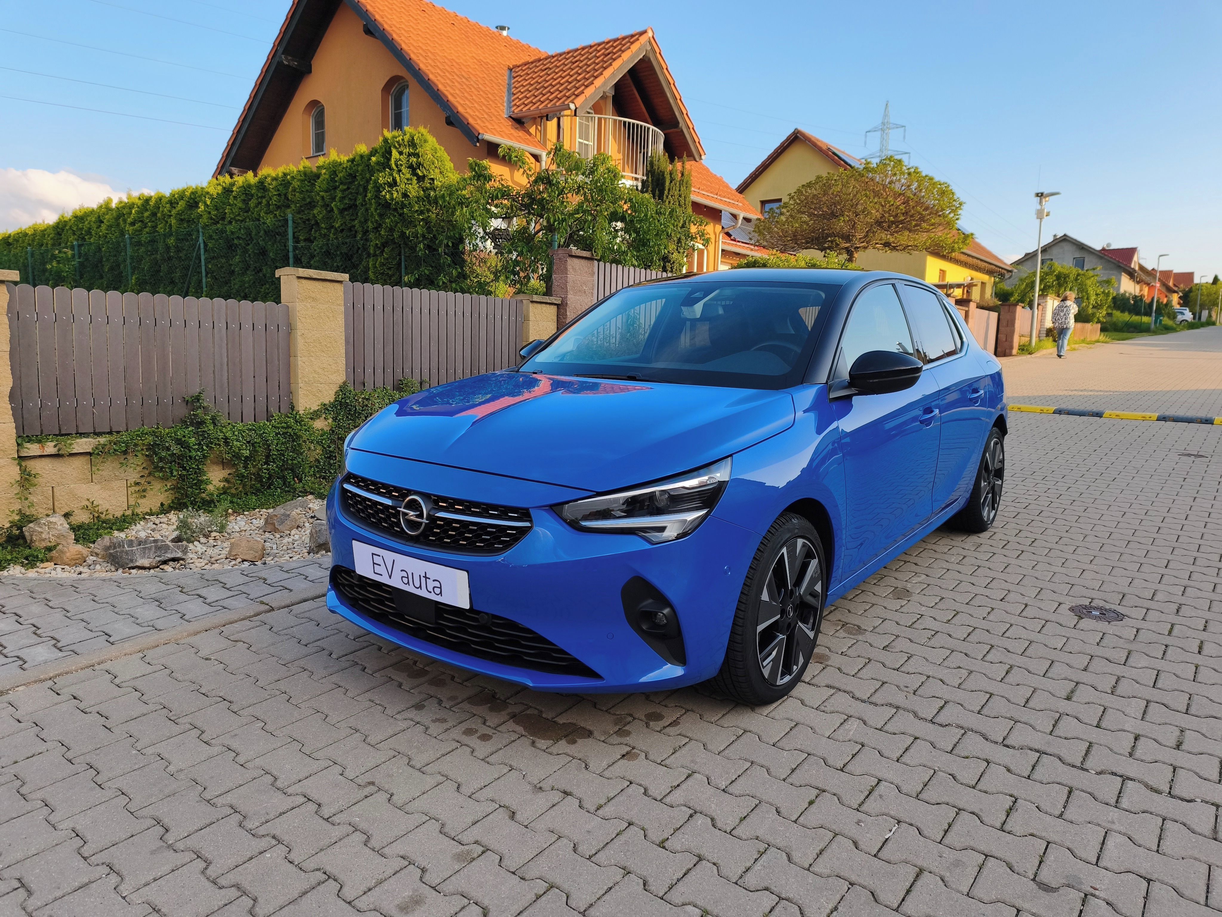 Opel Corsa, Výhřev*PANO*NAVI*Kamera*Záruka