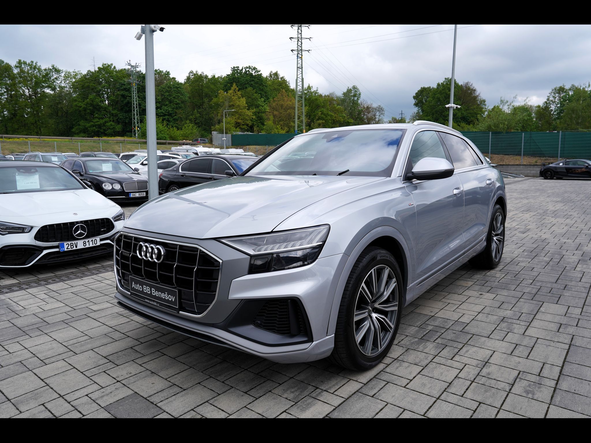 Audi Q8, 55 TFSI Q/21"kola/S-line/B&O - fotka 2