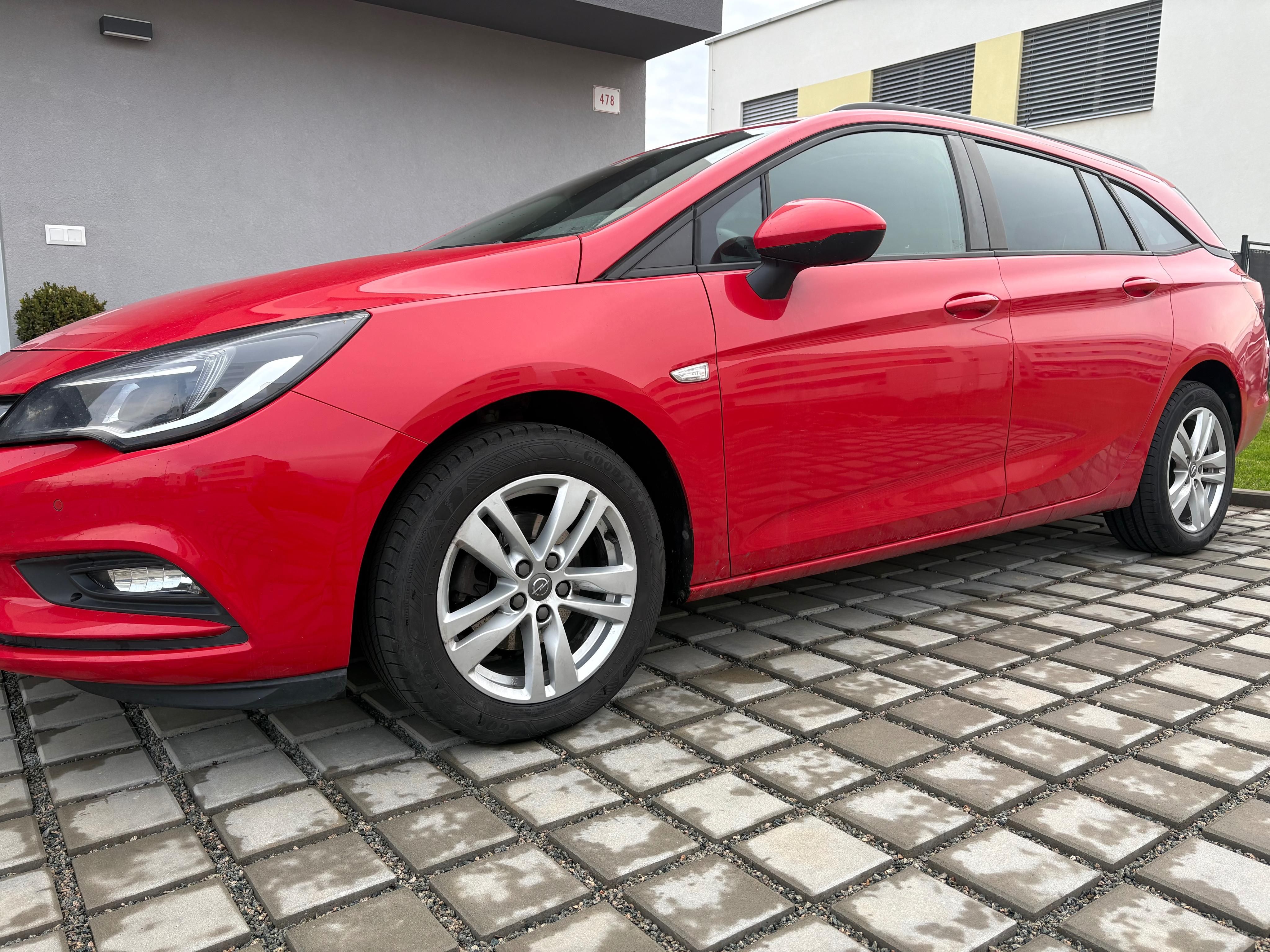 Opel Astra, ST 1.6 CDTI 81 kW Enjoy - fotka 2