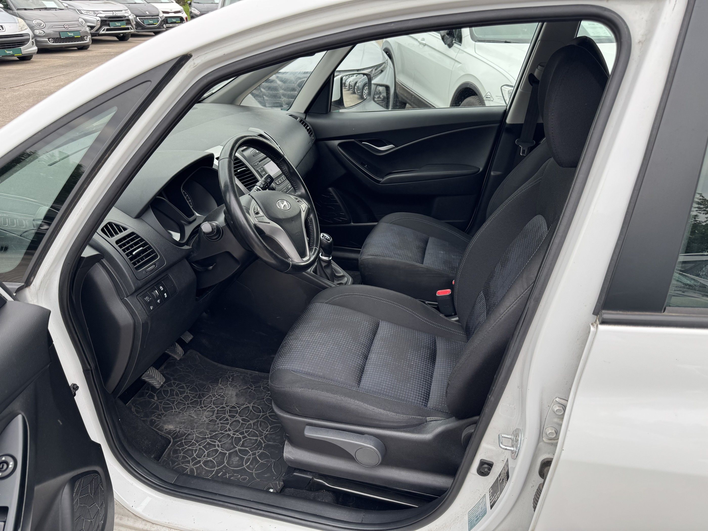 Hyundai ix20, 1.4 i 66 kW - fotka 6