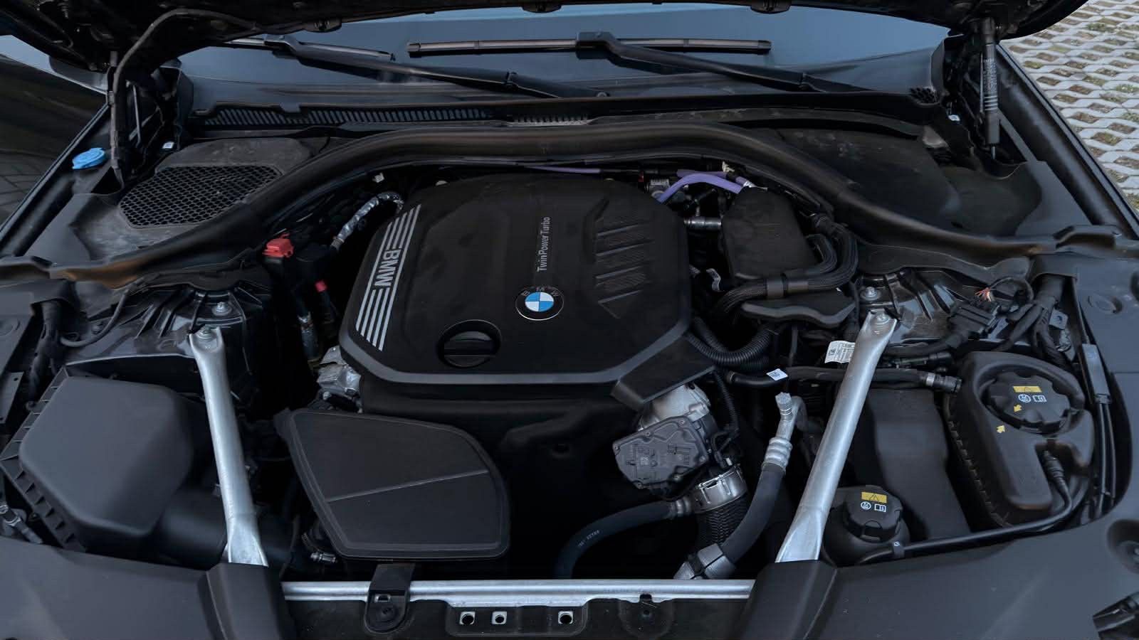 BMW Řada 5, BMW 520d - fotka 5
