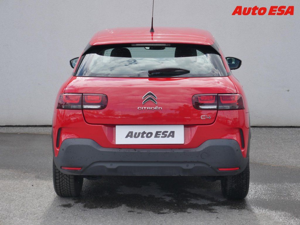 Citroën C4 Cactus, 1.2 PT,ČR - fotka 5