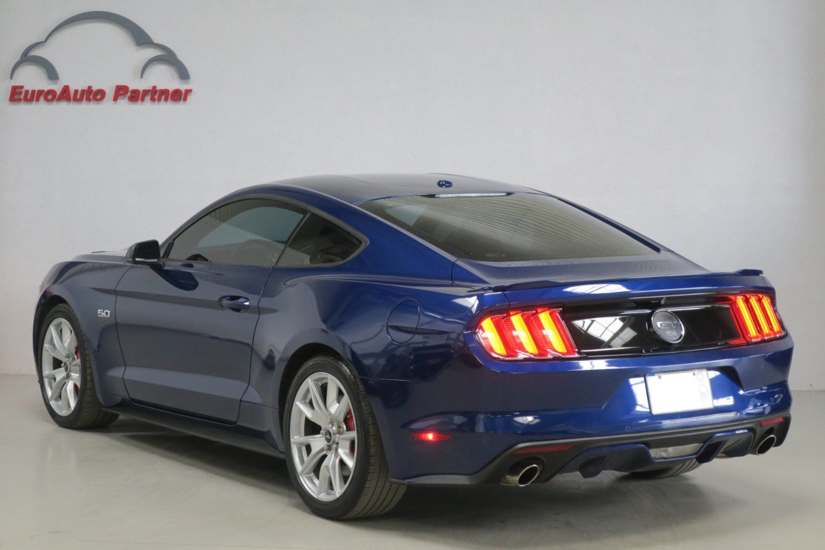 Ford Mustang, 5.0 Ti-VCT V8 GT 50 automat - fotka 2