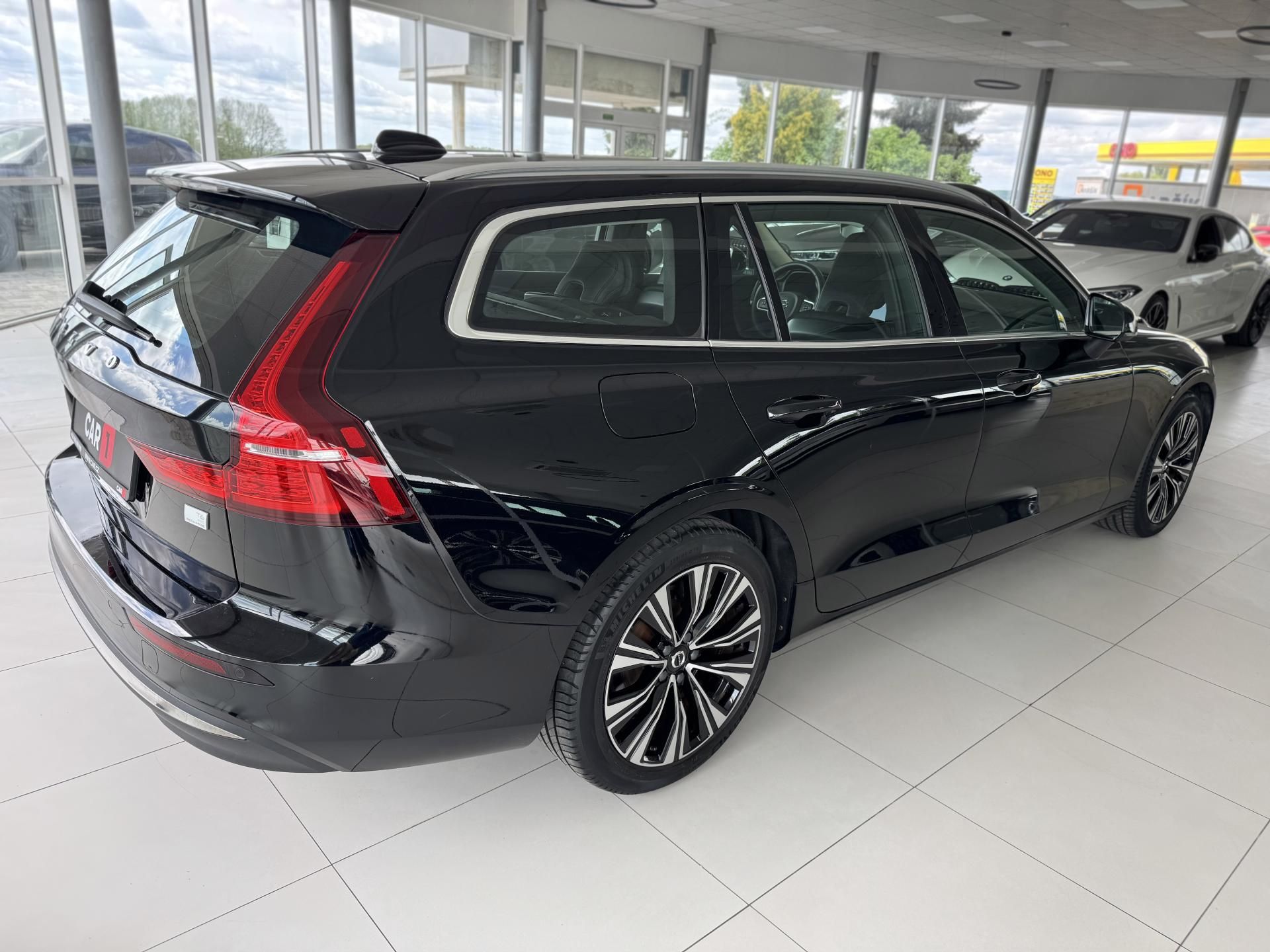 Volvo V60, T6 AWD Recharge*KeyLes*DPH - fotka 5