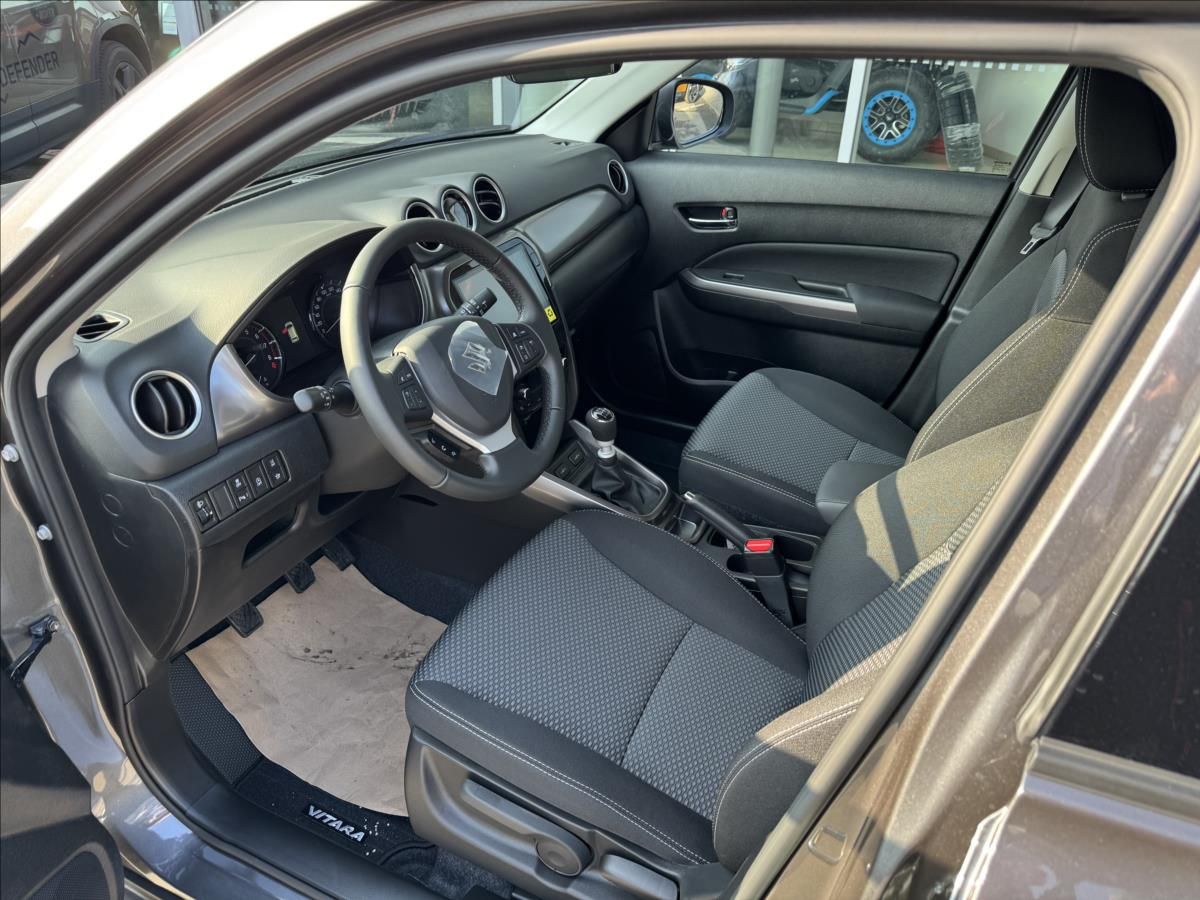 Suzuki Vitara, 1,4 Premium hybrid - fotka 4
