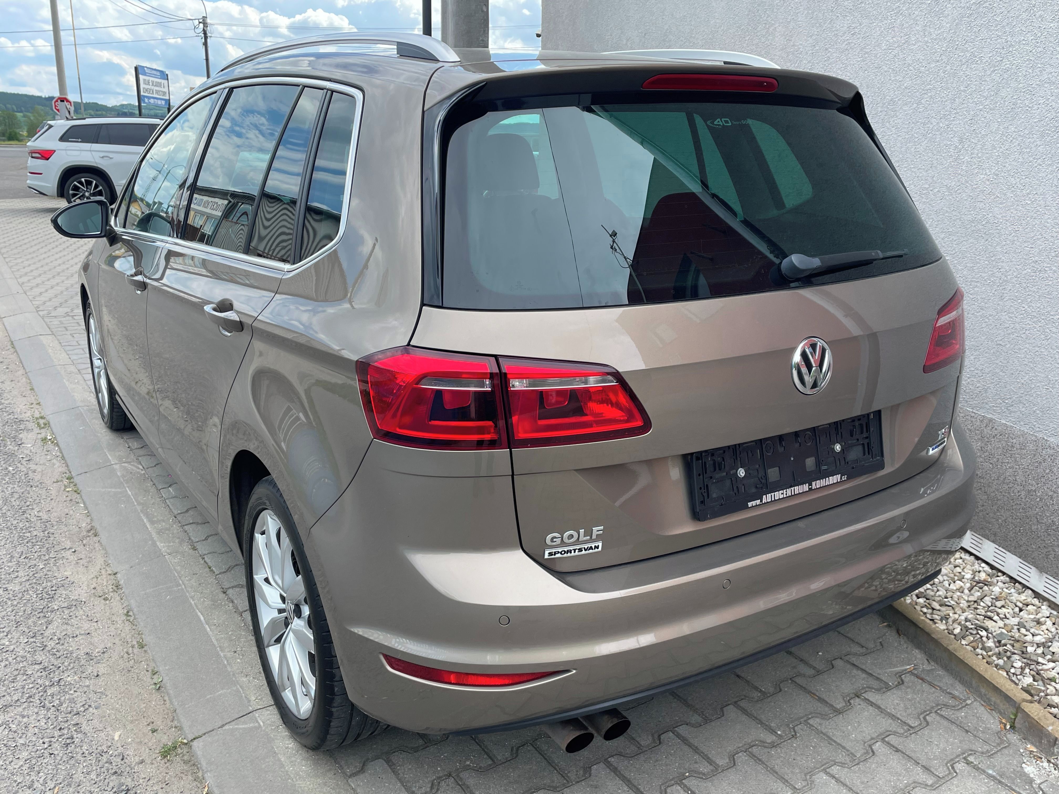 Volkswagen Golf Sportsvan, 1.4 TSI 110kW Highline - fotka 4