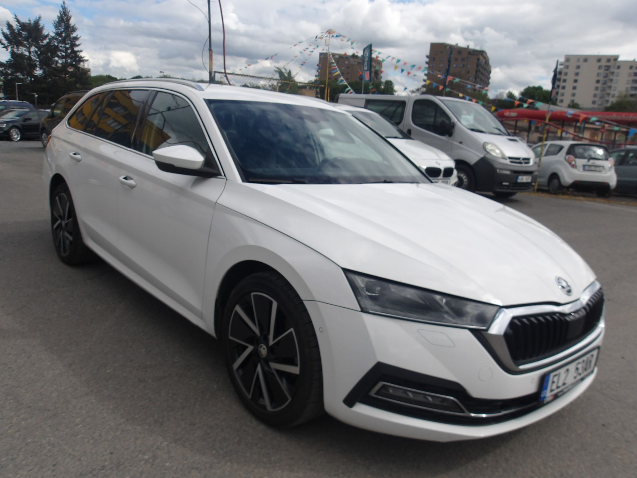 Škoda Octavia, 1,4TSi BA+EL ČR ! MAX.VÝBAVA ! - fotka 2