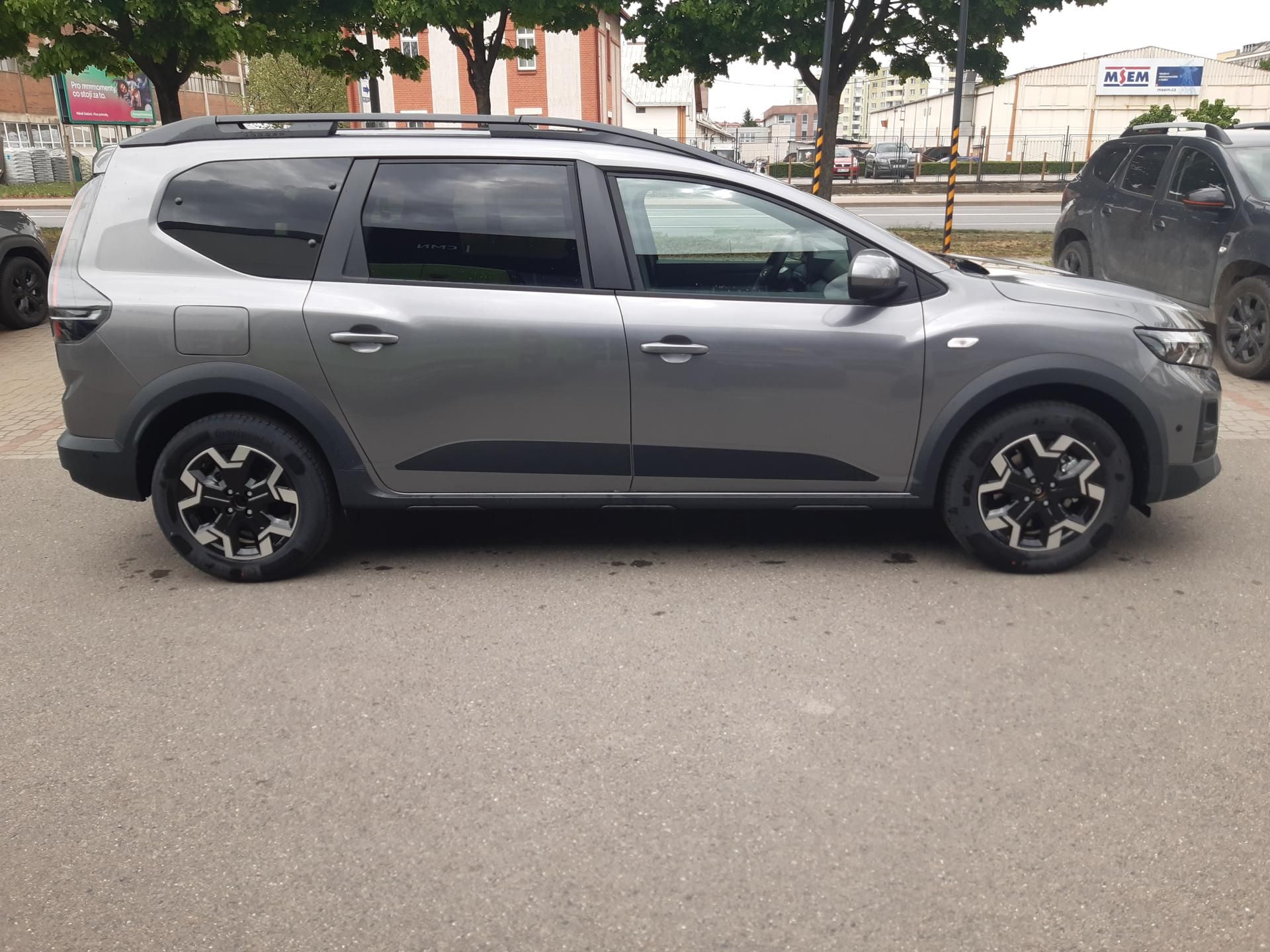 Dacia Jogger, Journey hybrid 155 7 míst - fotka 3
