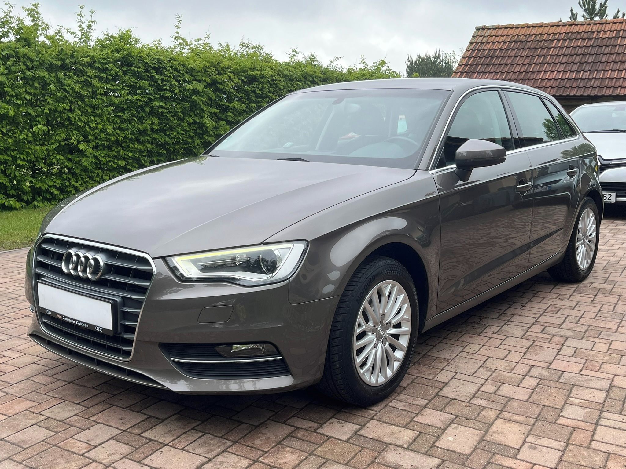Audi A3, 1.4 TFSI Xenon Tempomat - fotka 4