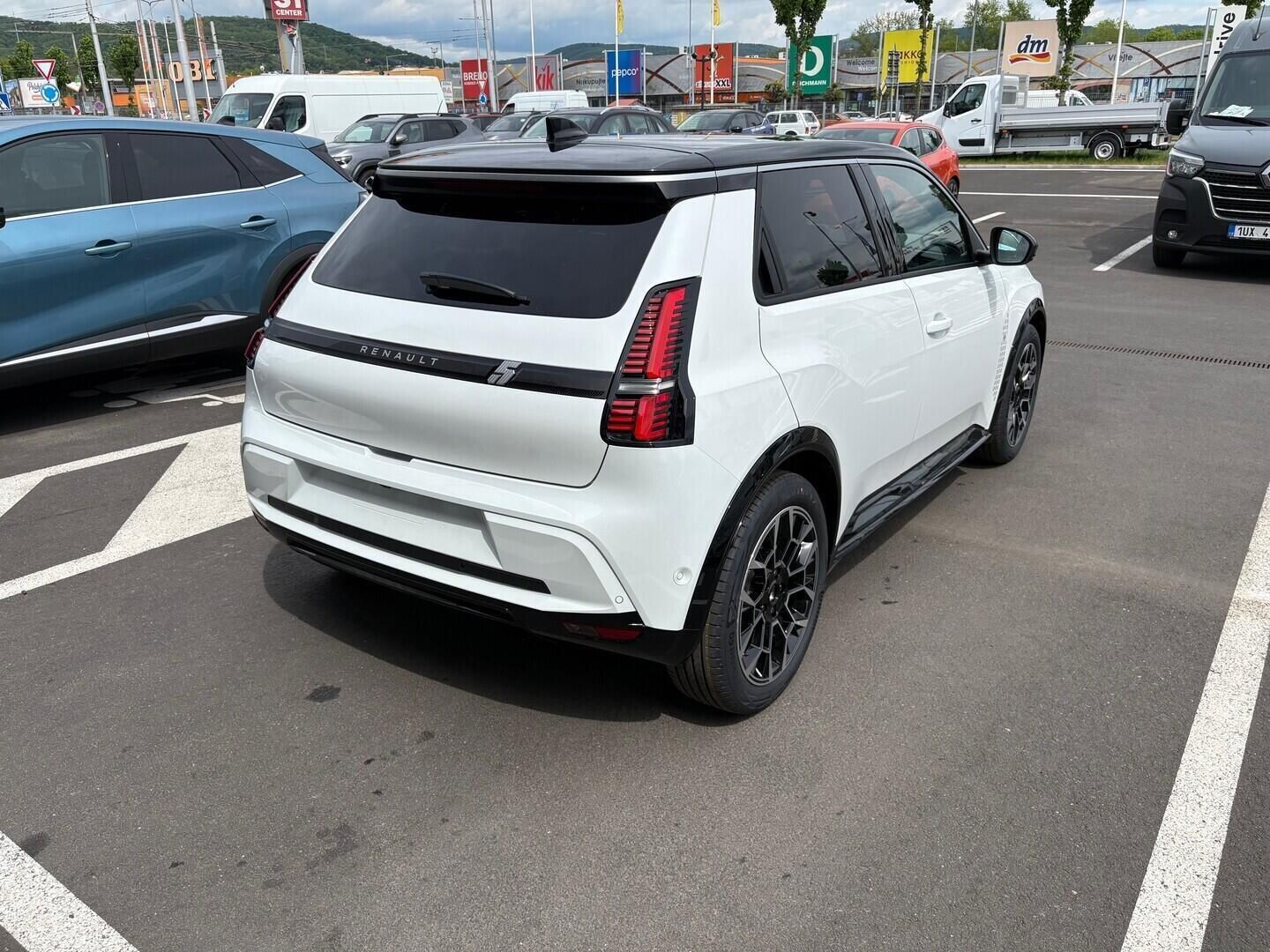 Renault R5, E-Tech Elektrický  110 kW - fotka 4
