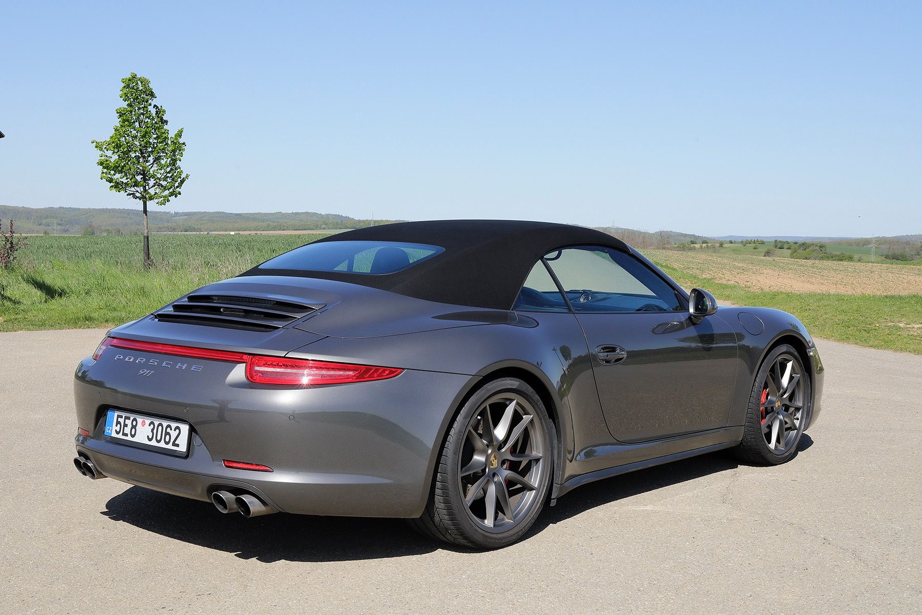 Porsche 911, Porsche 911 Carrera 4S Cabriol - fotka 2