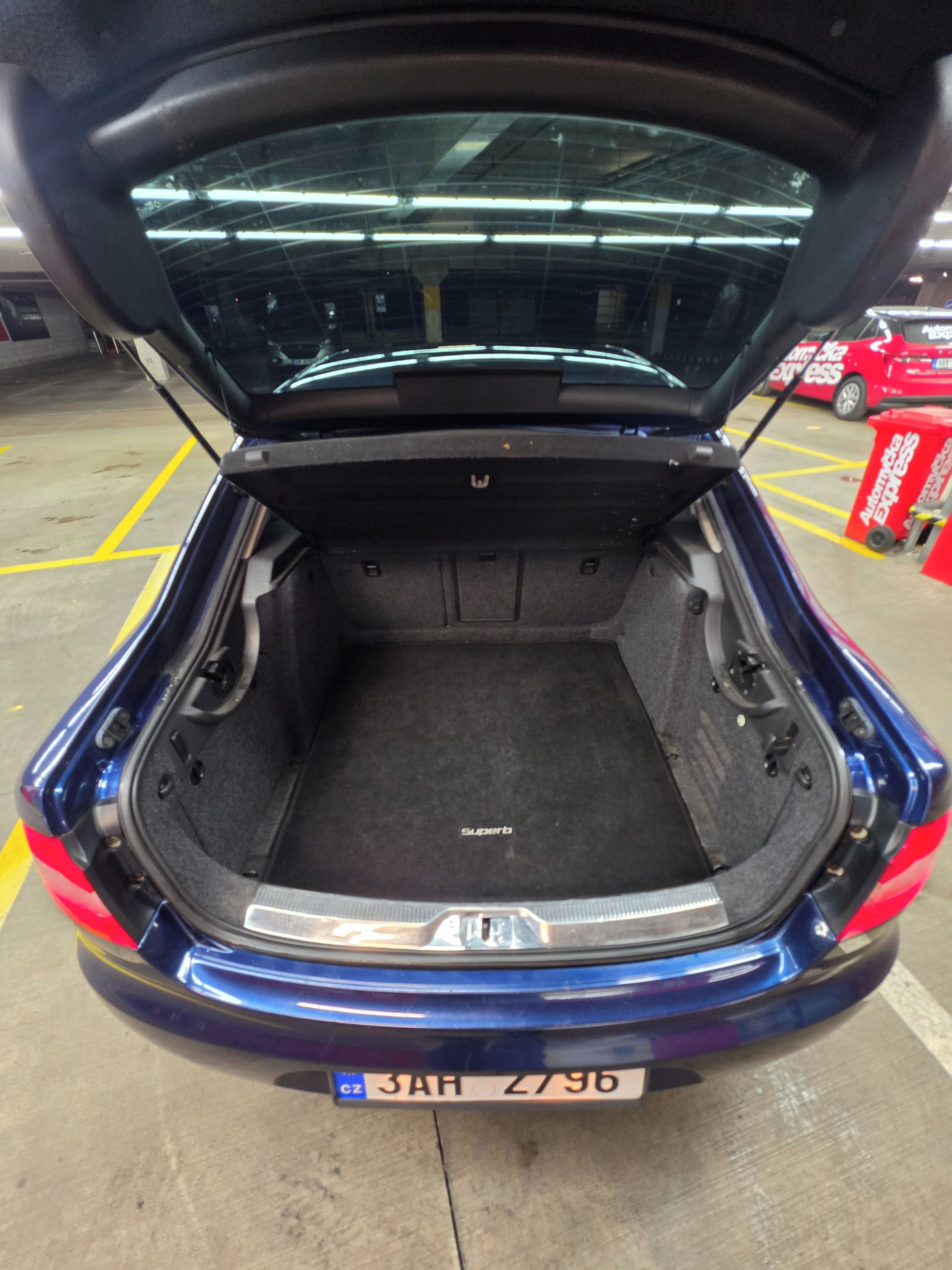 Škoda Superb, 2.0 TDI - fotka 5