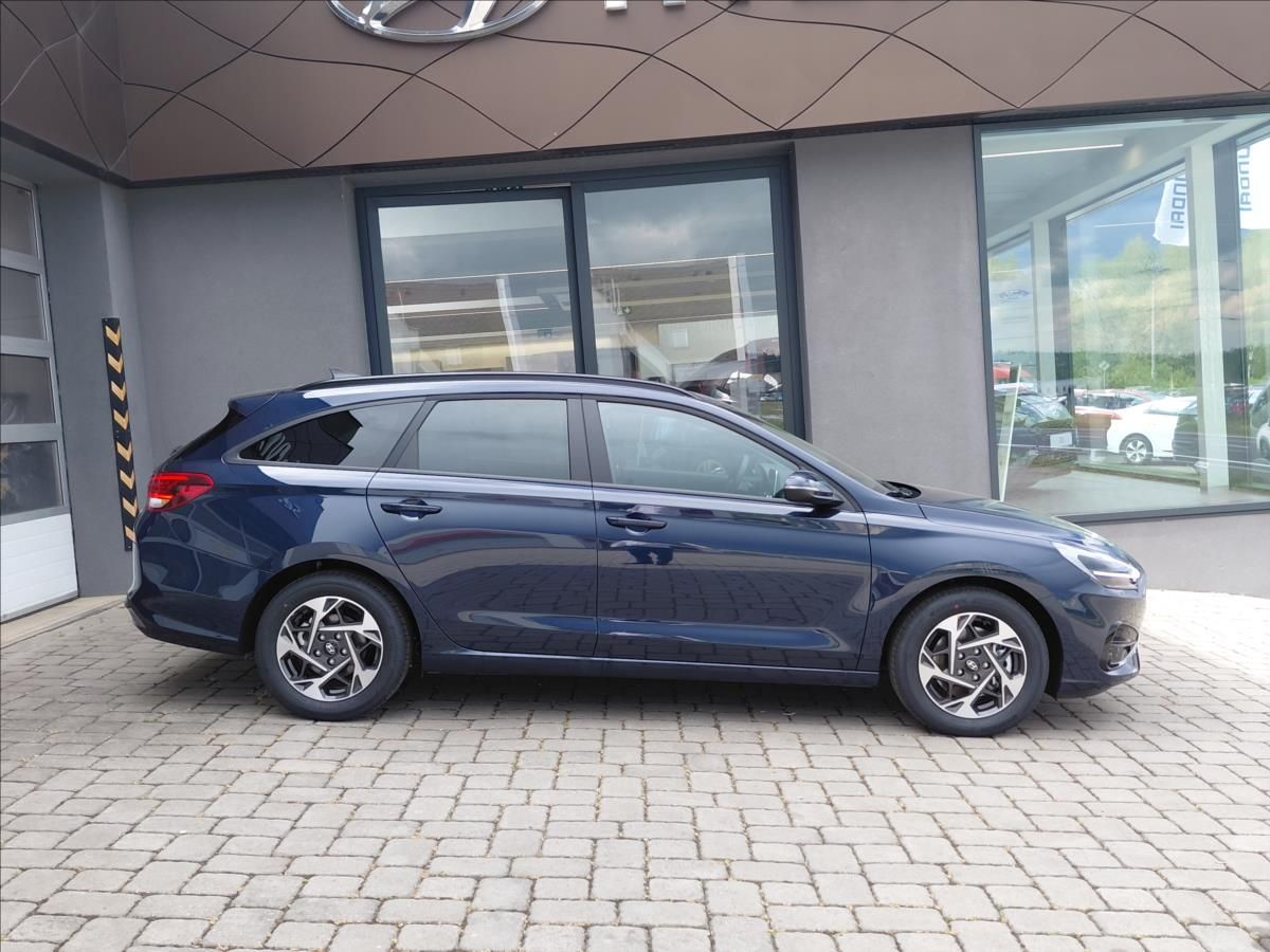 Hyundai i30, 1,0   WG 1,0 T-GDI MT SMART - fotka 4