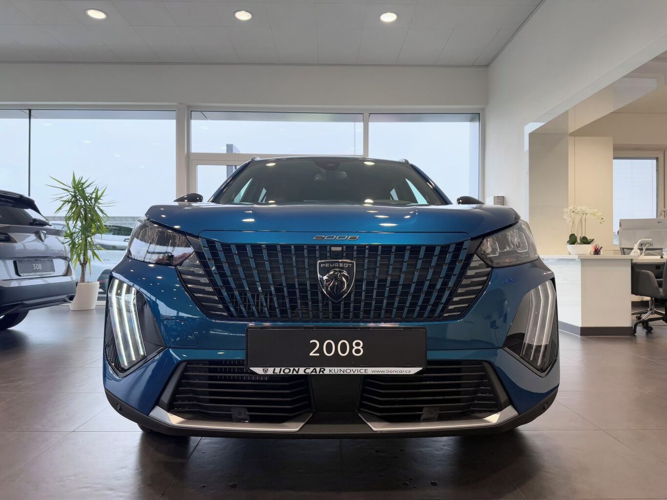 Peugeot 2008, Allure Turbo 100 koní - fotka 3