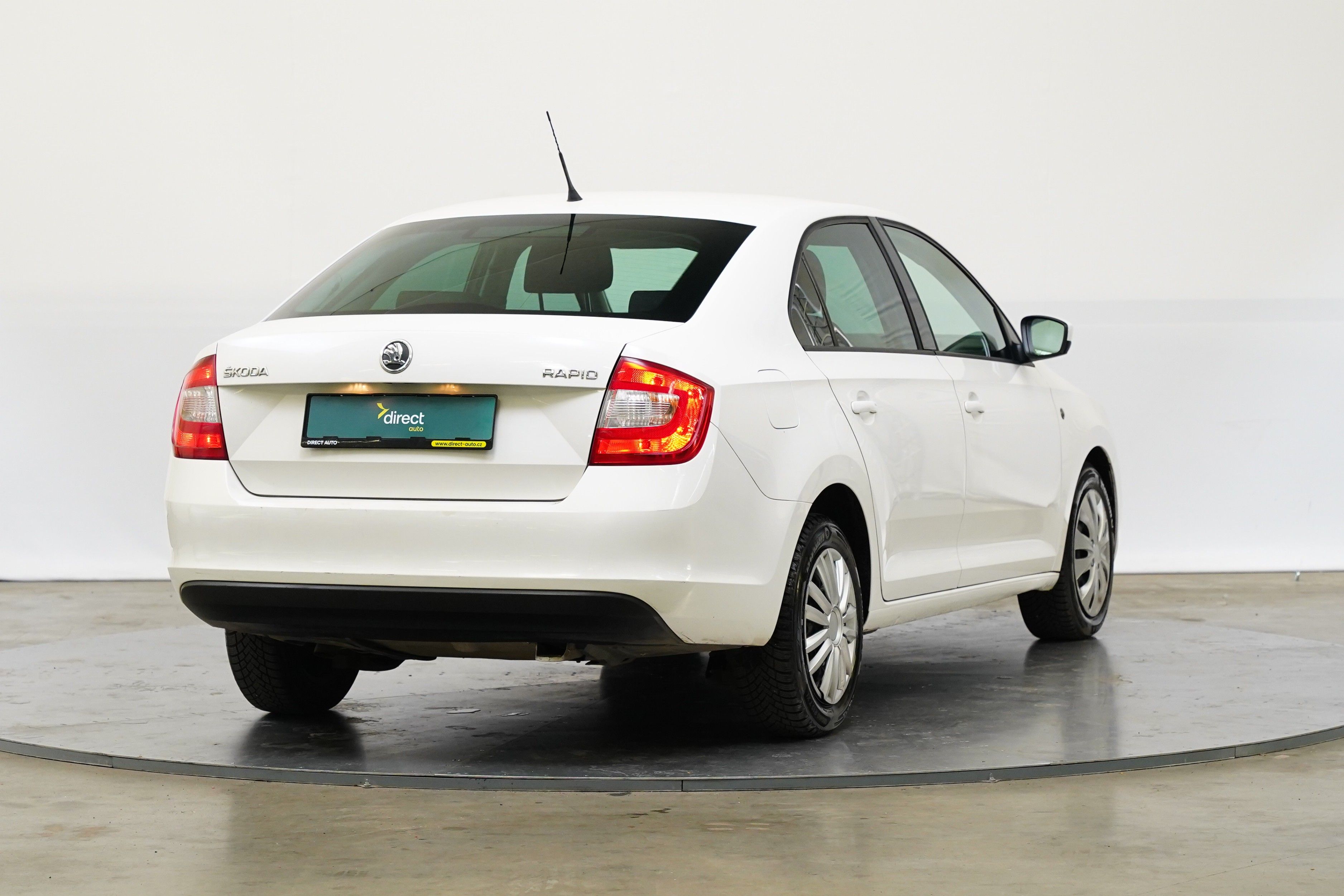 Škoda Rapid, 1.6 TDI 66 kW - fotka 2