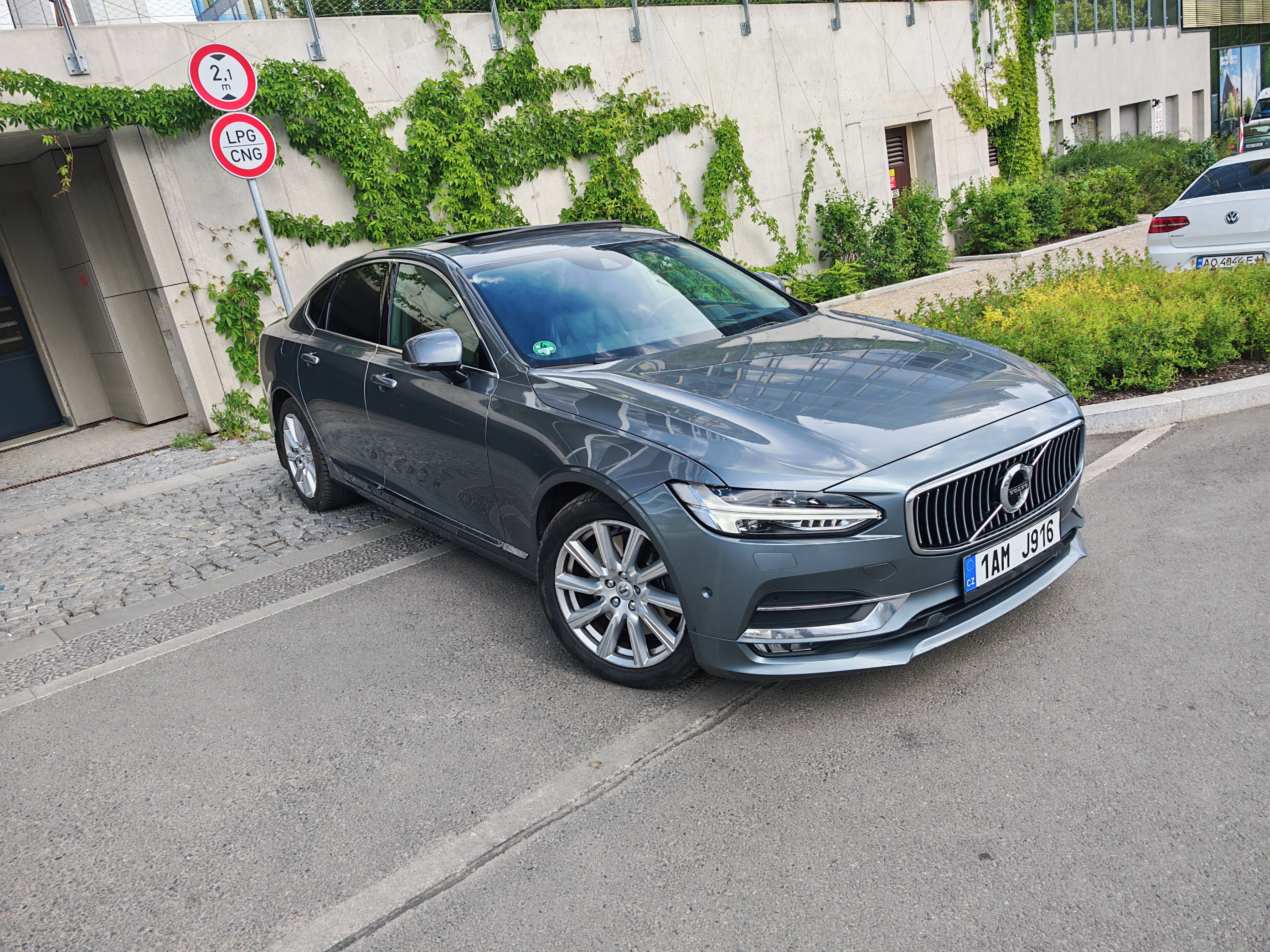Volvo S90, D5 177kW - fotka 2