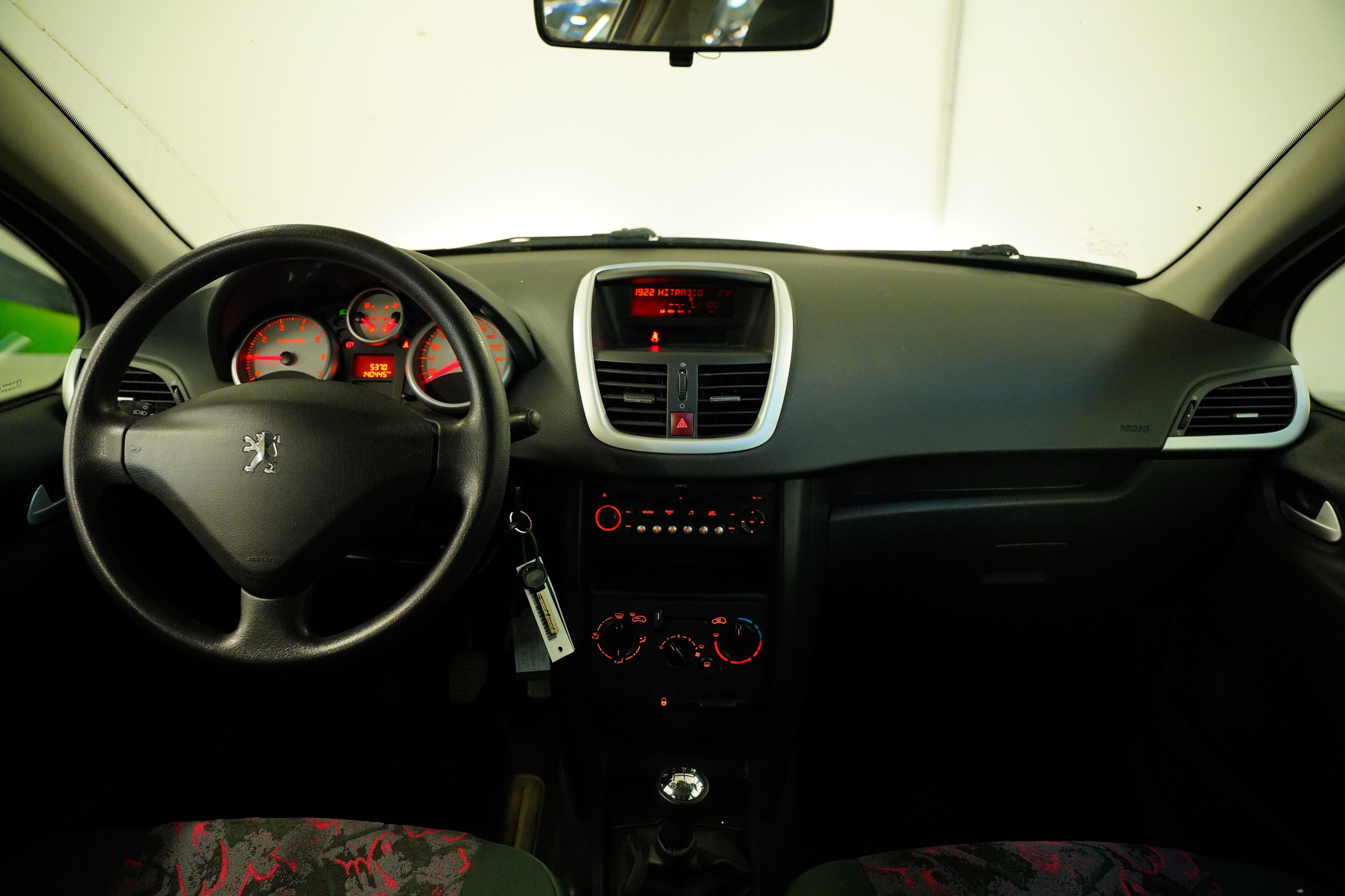 Peugeot 207, 1.4i 54 kW - fotka 5