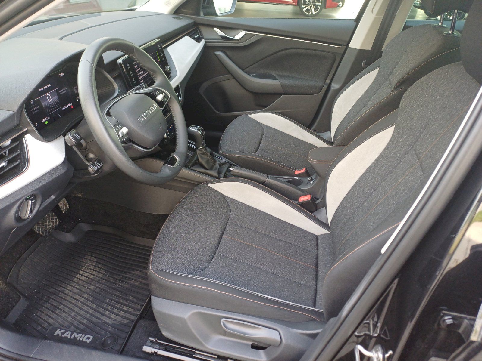 Škoda Kamiq, Top Selection DSG TSI 1.0 / 85 - fotka 6