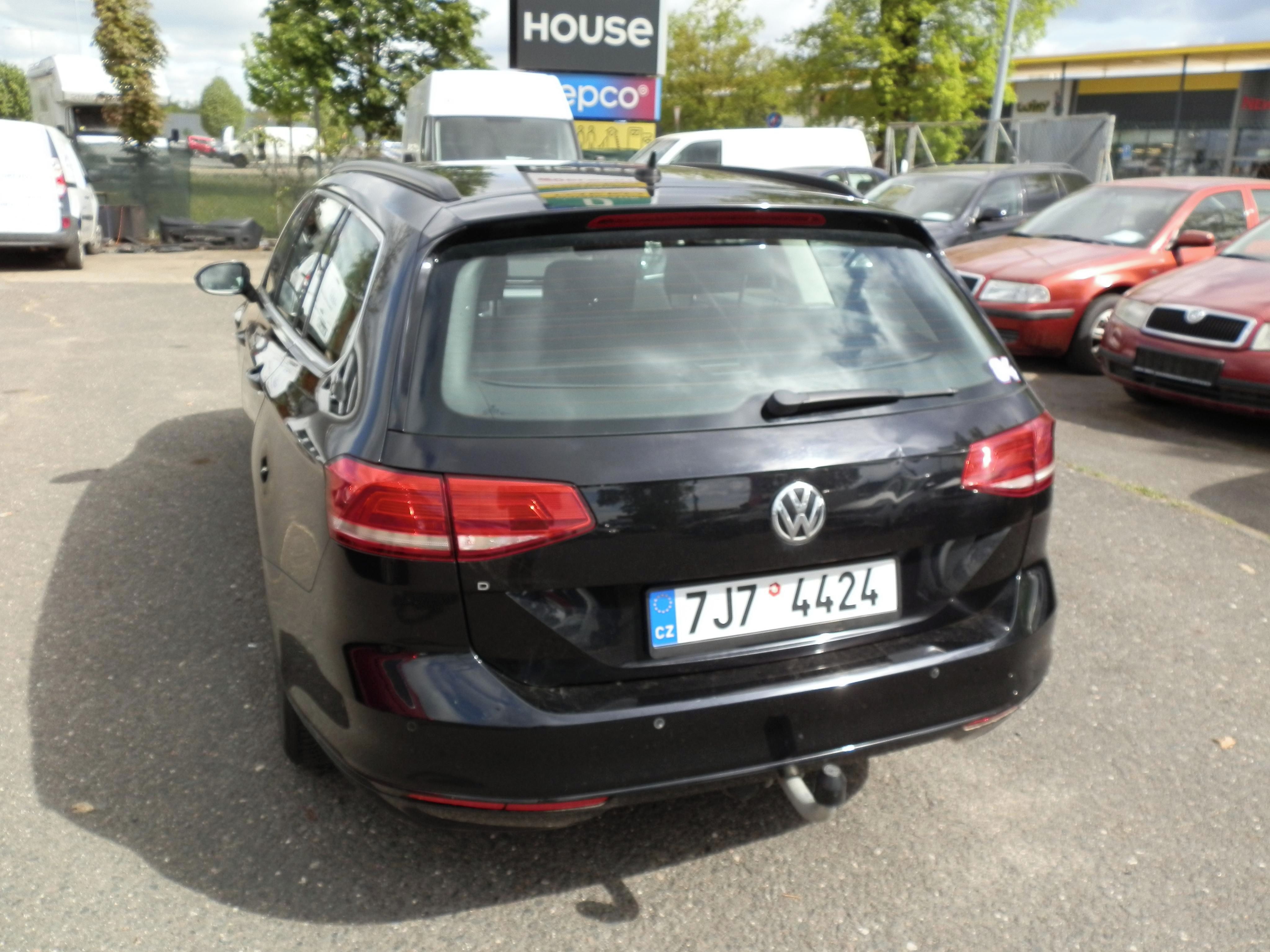 Volkswagen Passat, 2,0 TDi - fotka 4