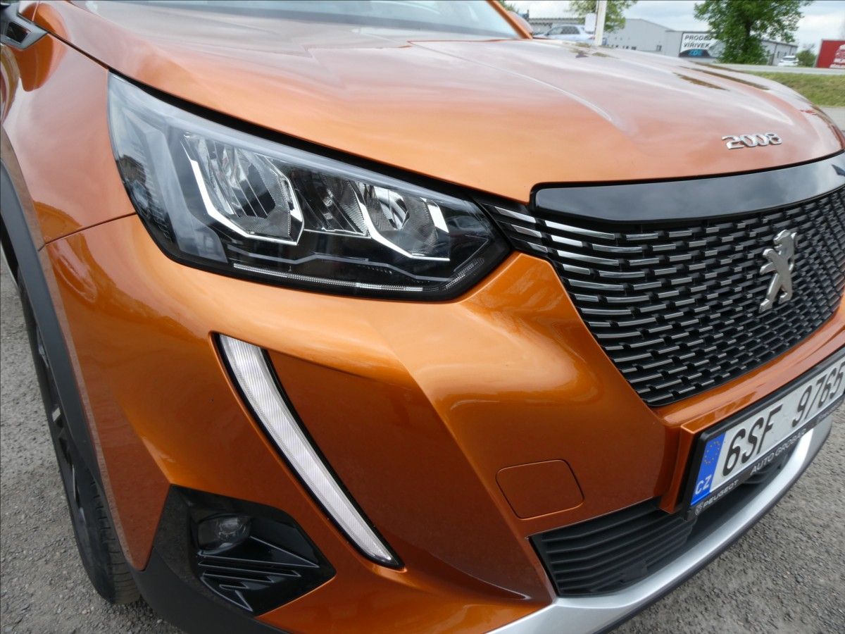 Peugeot 2008, 1,2 PureTech 74kW Allure,závěs - fotka 3