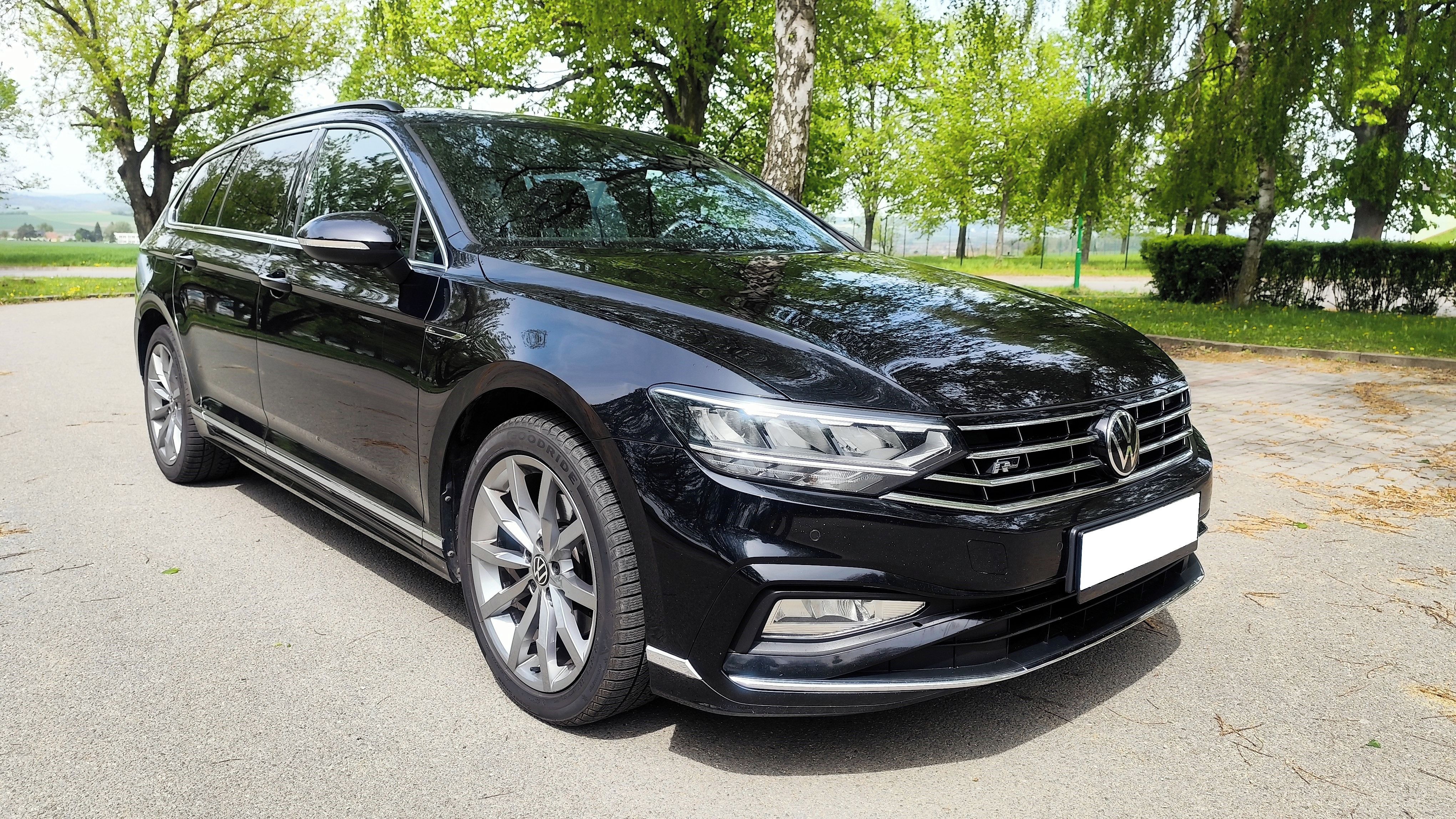 Volkswagen Passat, 2.0 TDI R-LINE FACELIFT MANUÁL - fotka 3