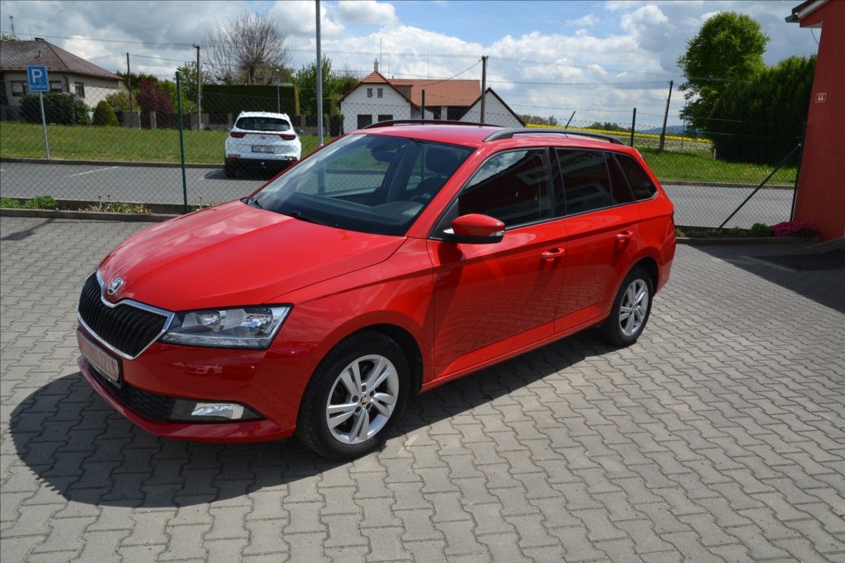 Škoda Fabia, 1,0 TSI DSG KLIMA TZ ACC NOVÁ - fotka 3