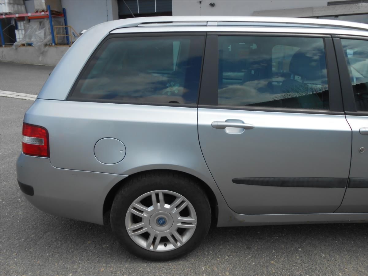Fiat Stilo, 1,9 JTD 103 Kw - fotka 5