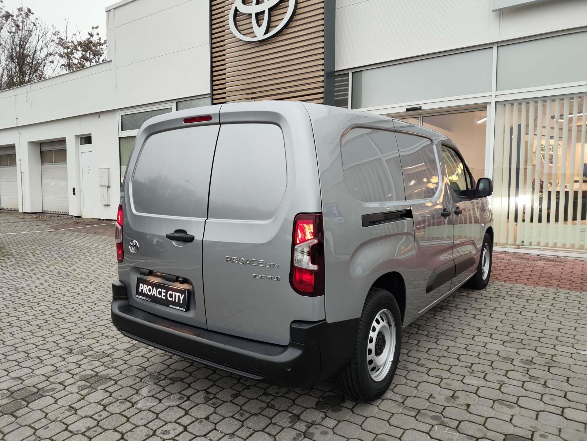 Toyota Proace City, 1.5D 6MT Active 2S Multimedia - fotka 6