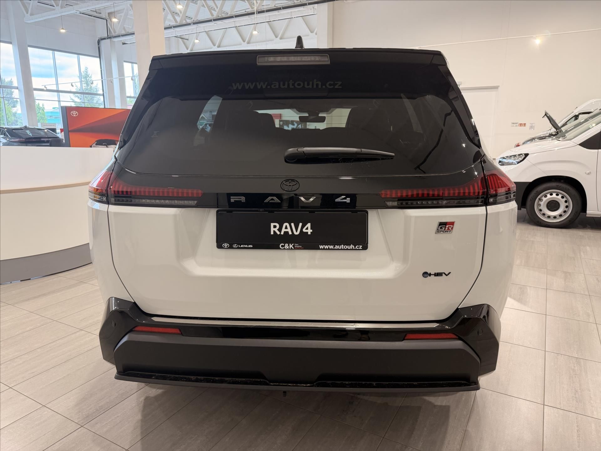Toyota Rav4, GR SPORT  2.5L HEV (194k) 4X4 - fotka 6