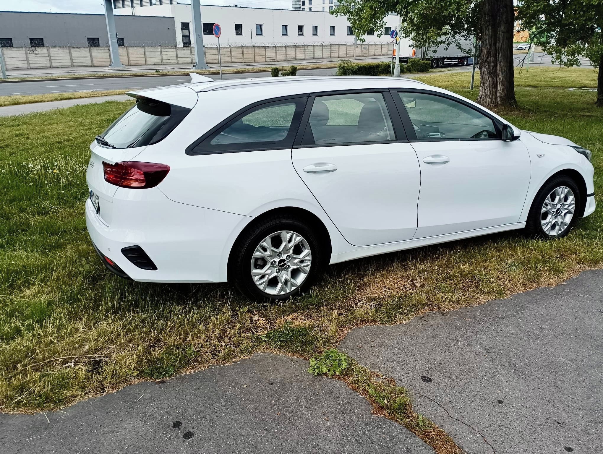 Kia Cee´d, 1,0T-Gdi74kw spin sw - fotka 5