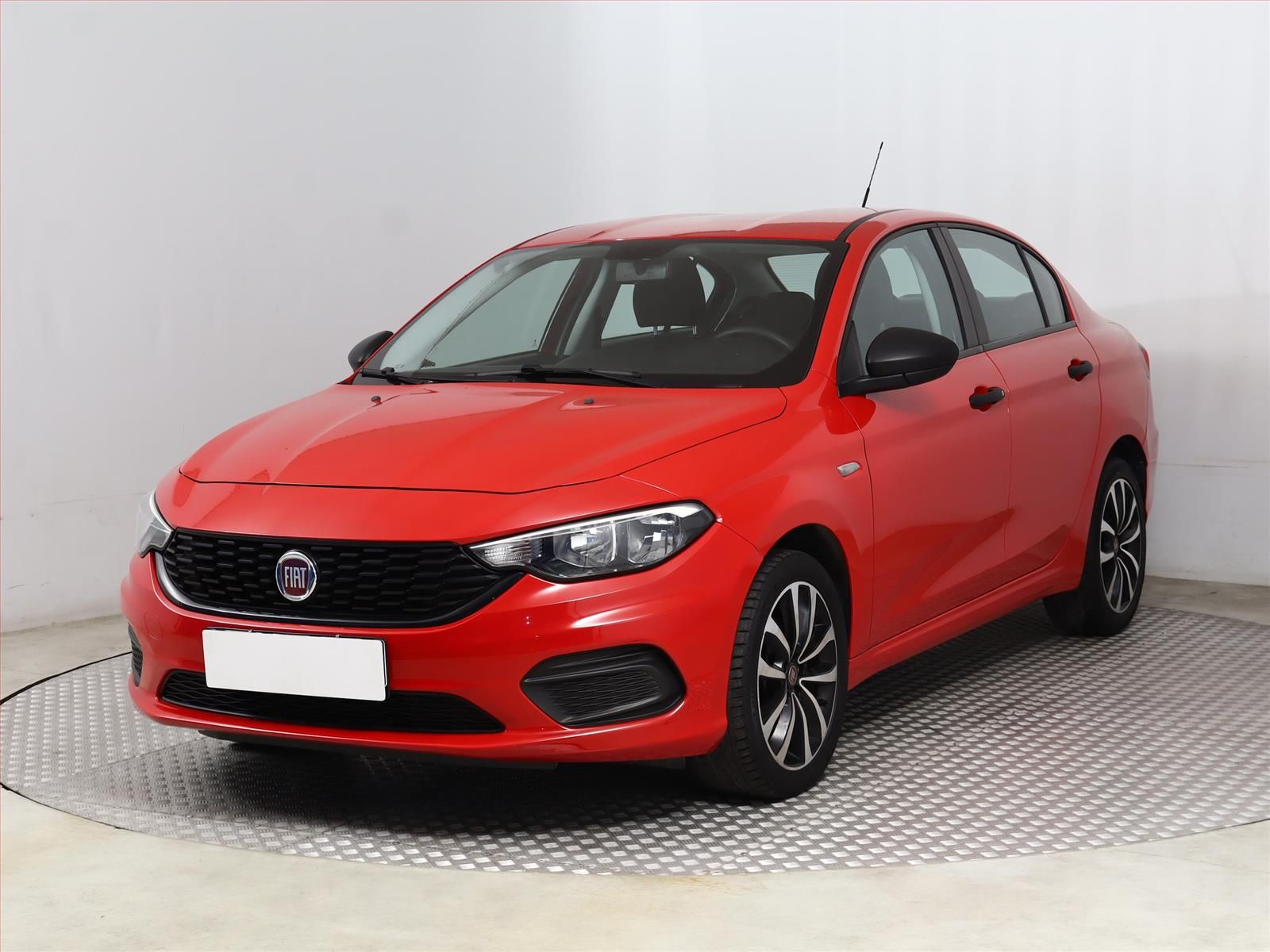 Fiat Tipo, 1.4 16V, Serv.kniha, Navi - fotka 2