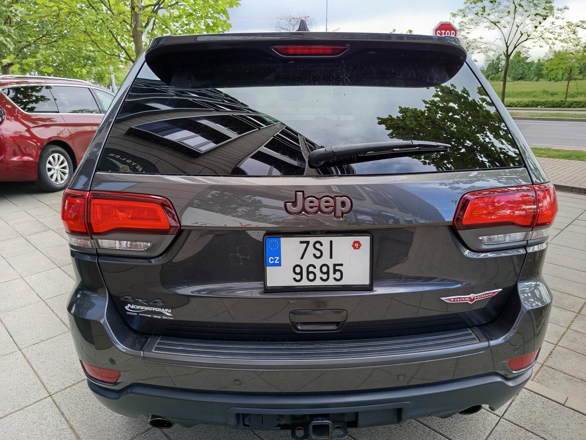 Jeep Grand Cherokee, Trailhawk AWD, TZ 2 800 kg - fotka 4