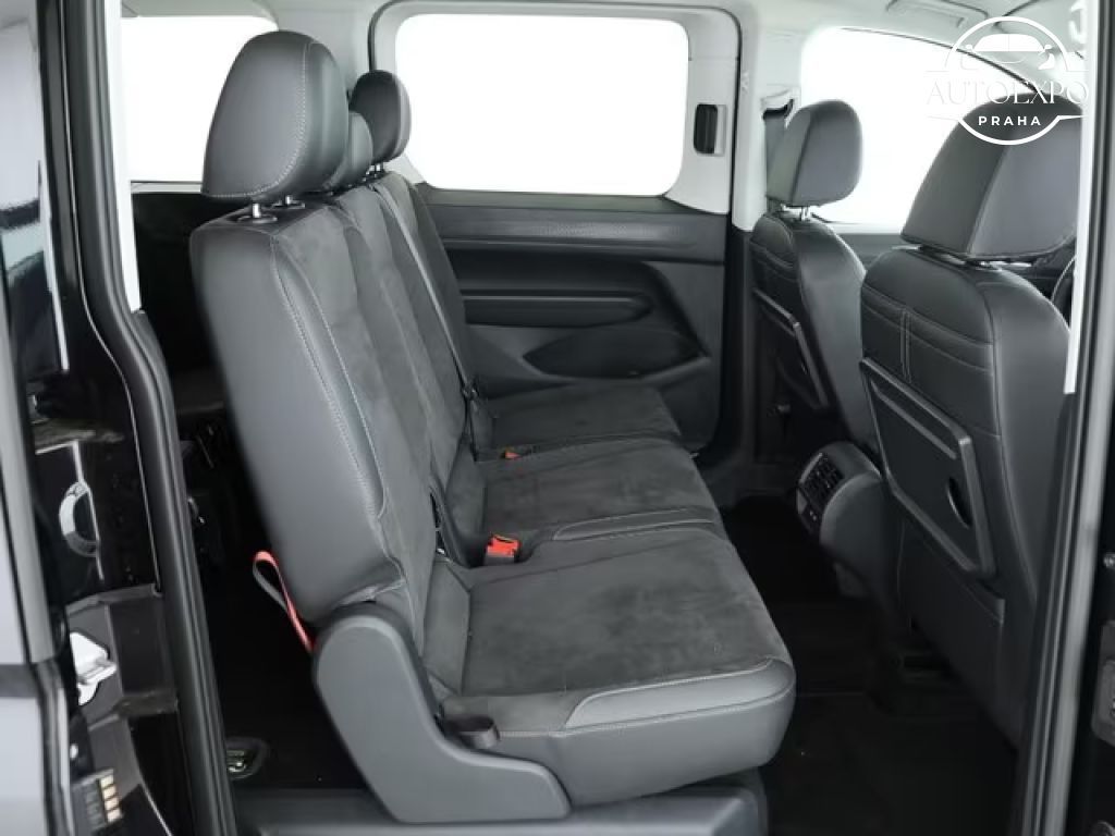 Volkswagen Caddy, Dark Label 1.5 TSI DSG - fotka 6