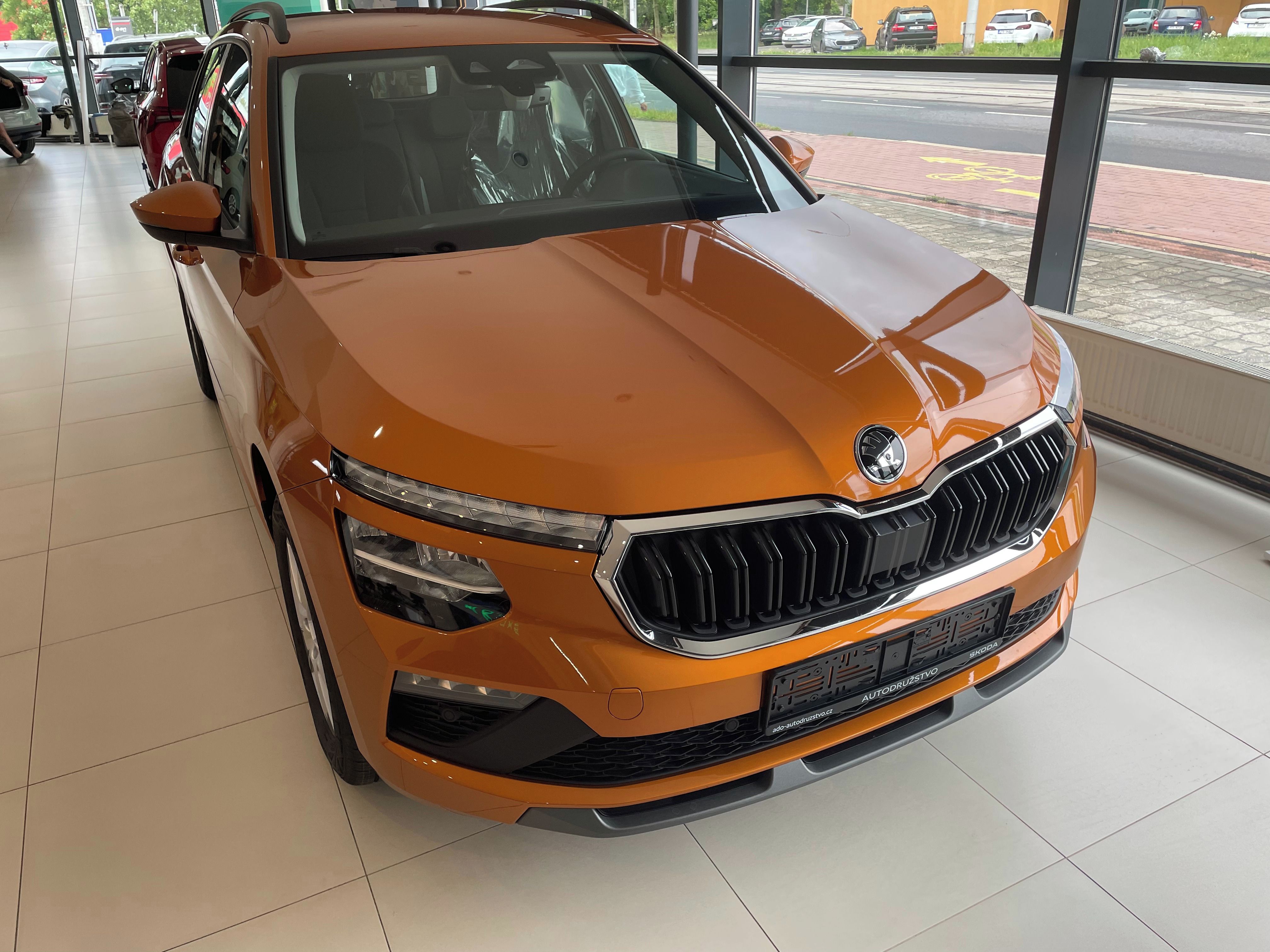 Škoda Kamiq, 1.0 TSI 85kW Selection DSG - fotka 4