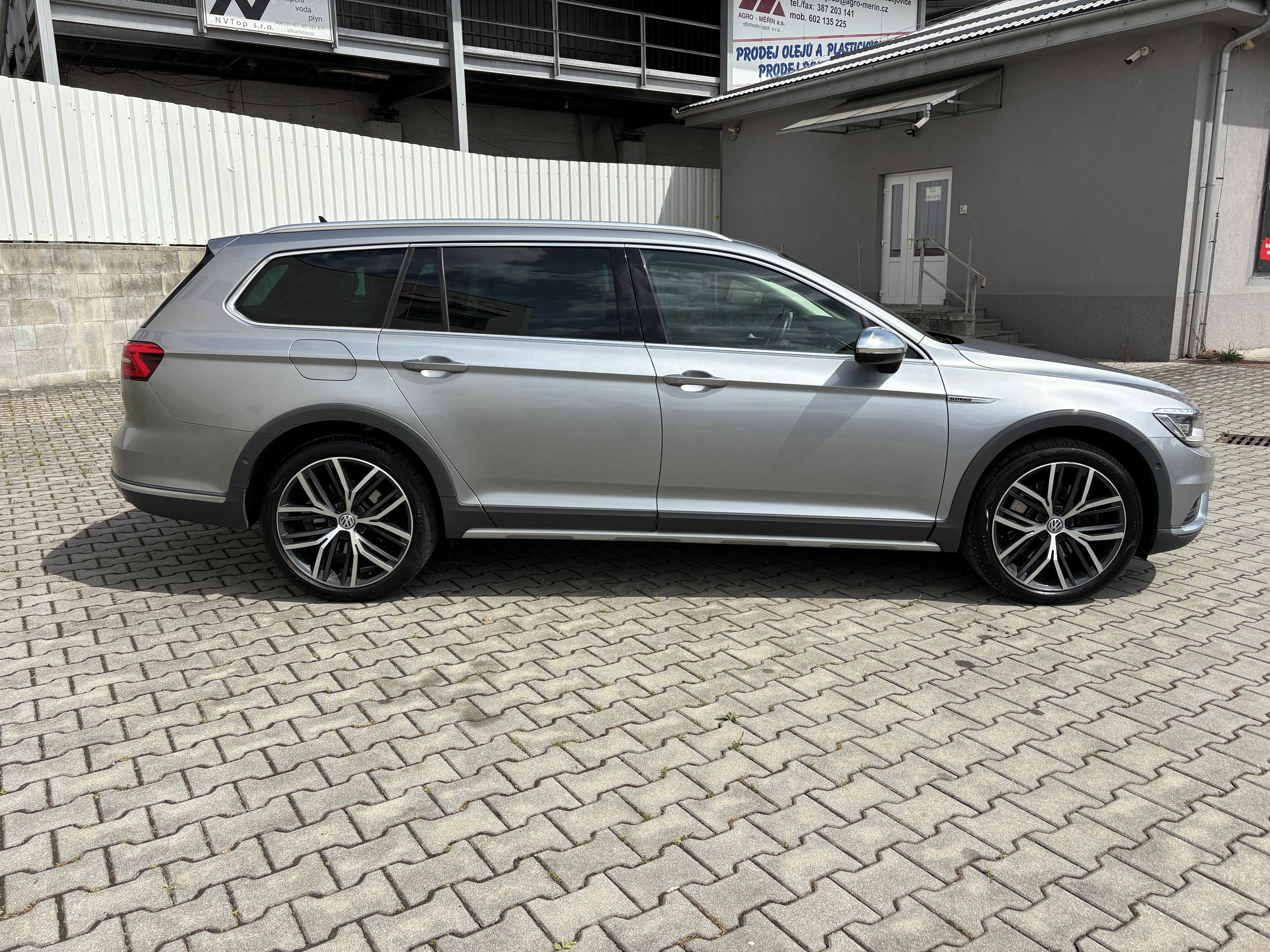Volkswagen Passat, 2.0 TDI/DSG/4M/Alltrack/servis - fotka 6