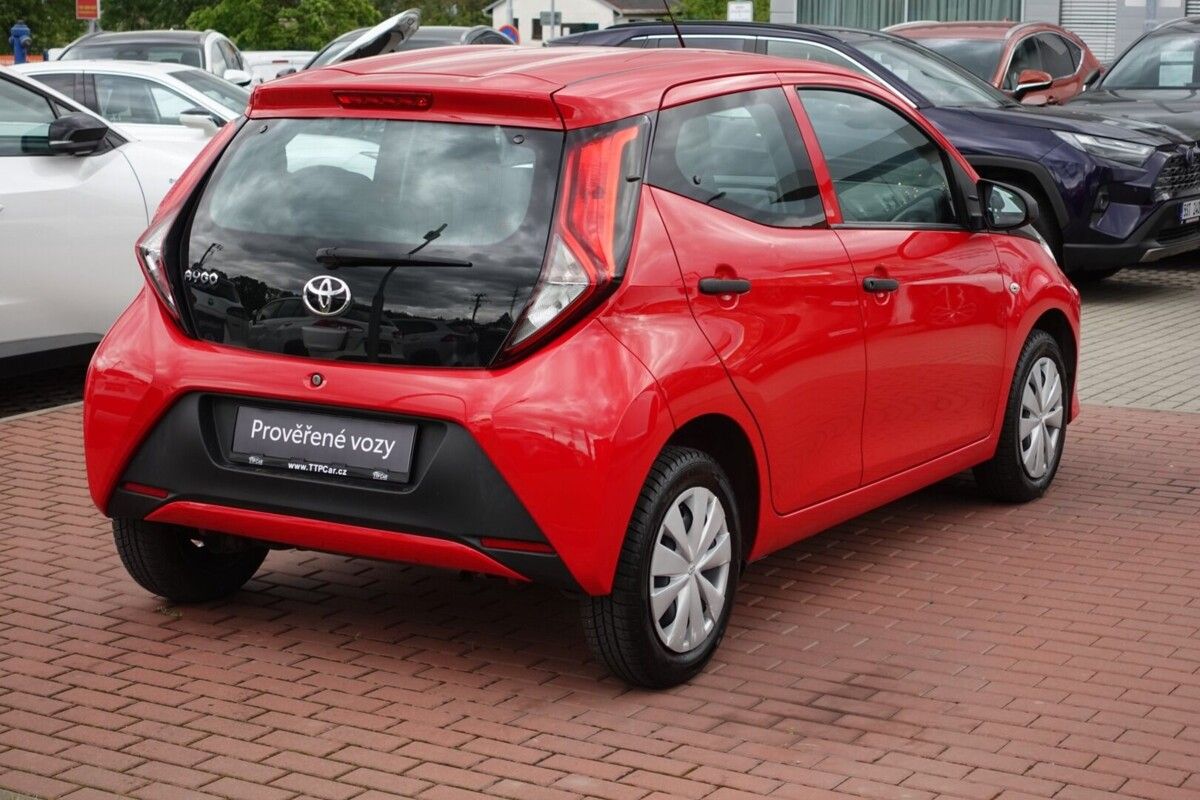 Toyota Aygo, 1.0 VVT-i 5M/T x + comfort - fotka 4