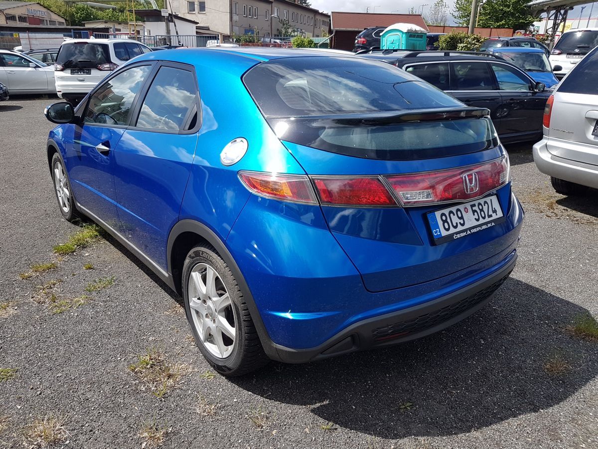 Honda Civic, 1.4i 61KW 6RYCHLOSTÍ - fotka 4
