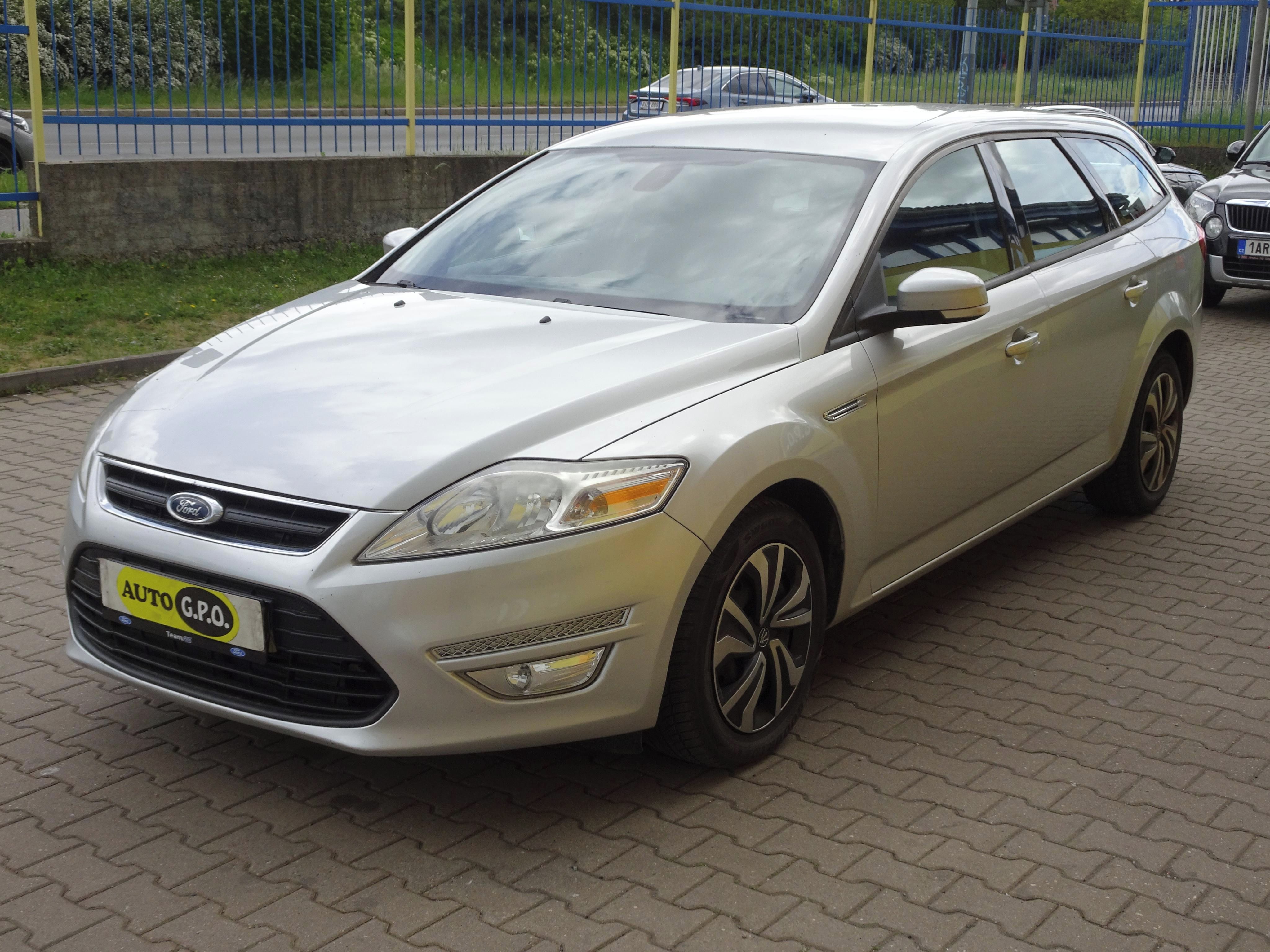 Ford Mondeo - fotka 4
