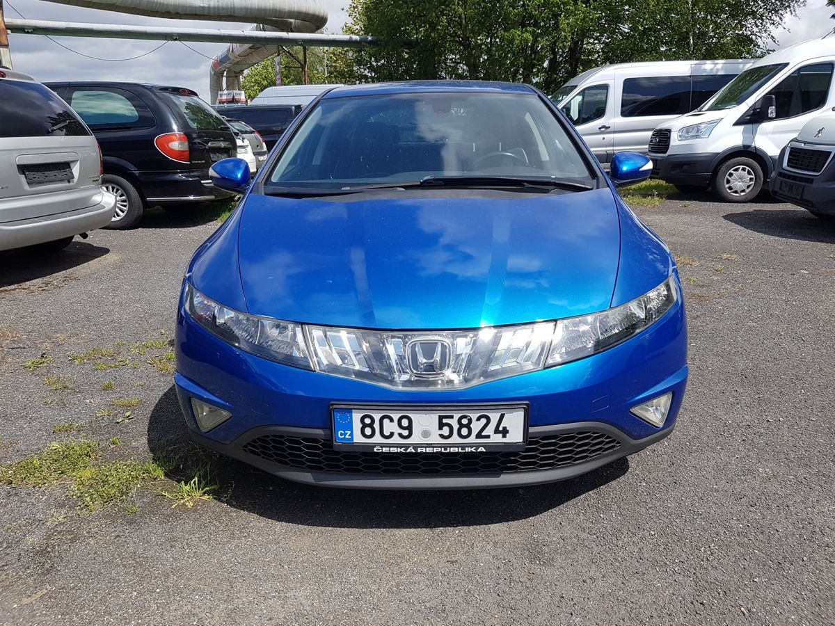 Honda Civic, 1.4i 61KW 6RYCHLOSTÍ - fotka 2