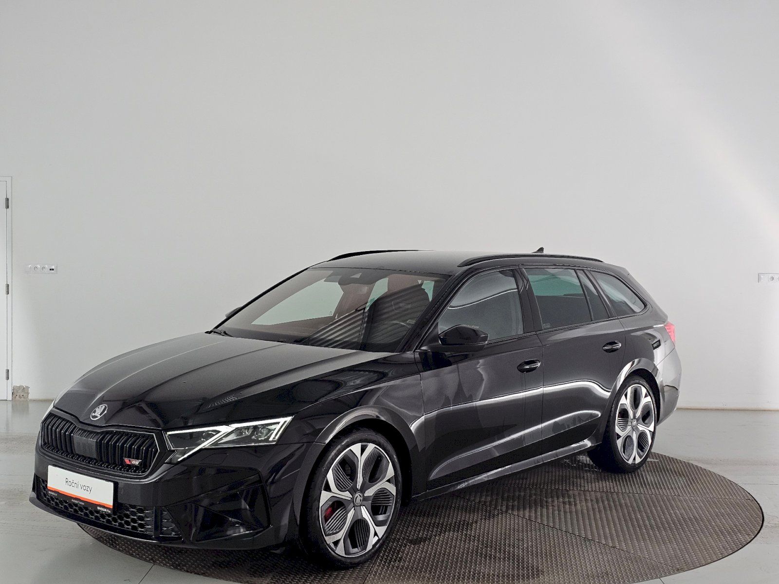 Škoda Octavia, RS 2.0TSi 195kW RS TAŽNÉ