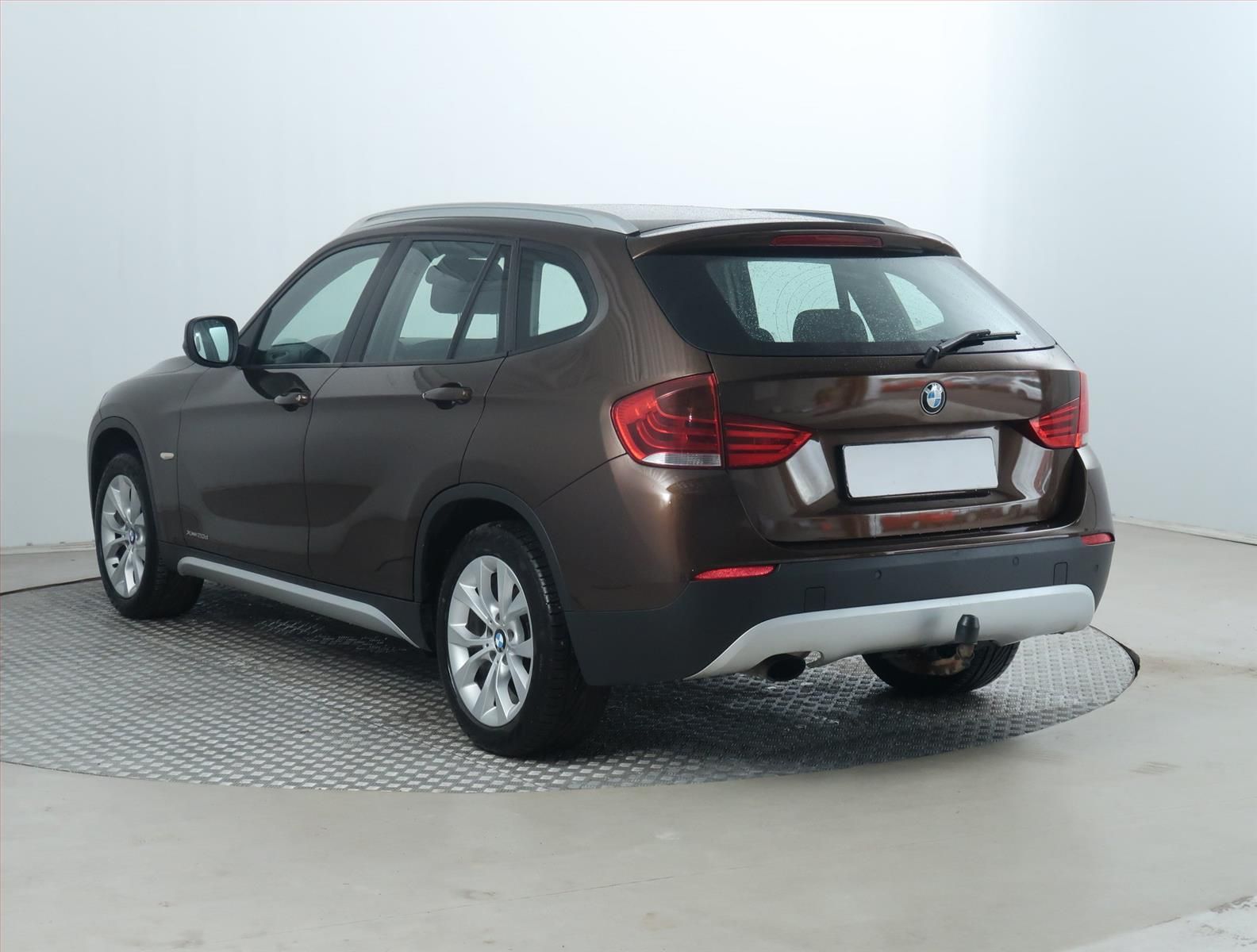 BMW X1, xDrive20d, 4X4, Xenony - fotka 4