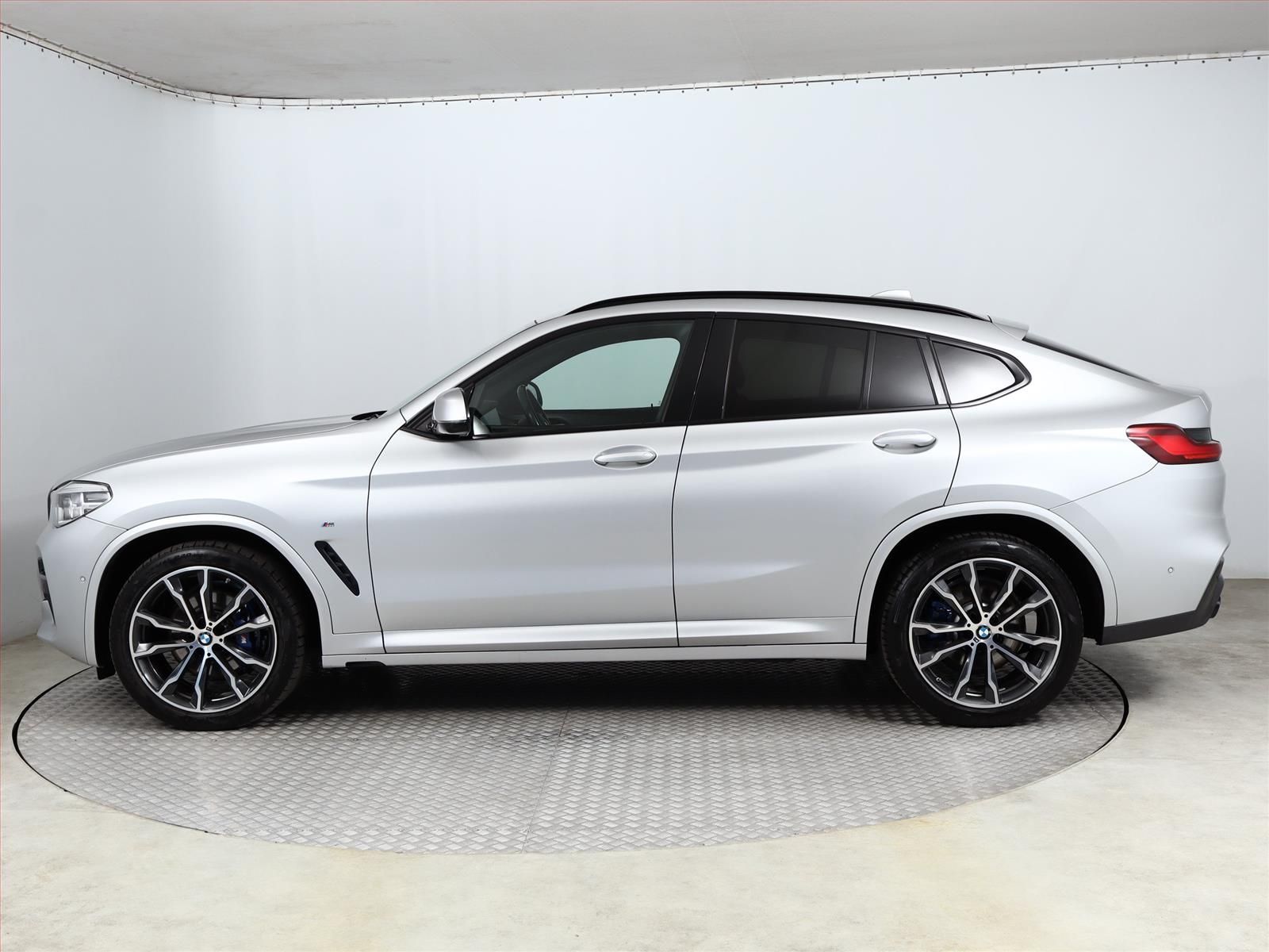 BMW X4, xDrive30d, M Paket X - fotka 3