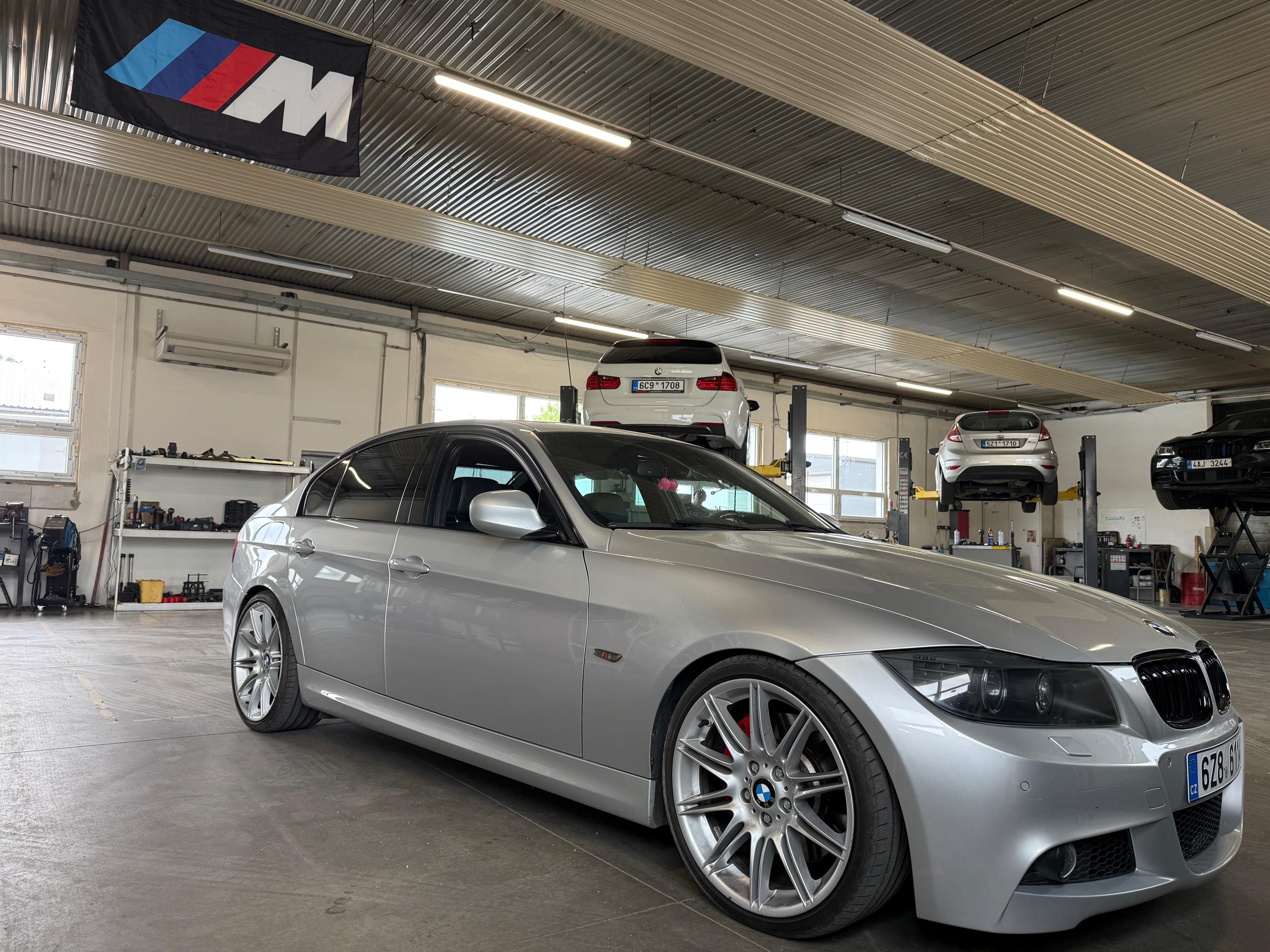 BMW Řada 3, BMW E90 335i N55 Mpaket TOP