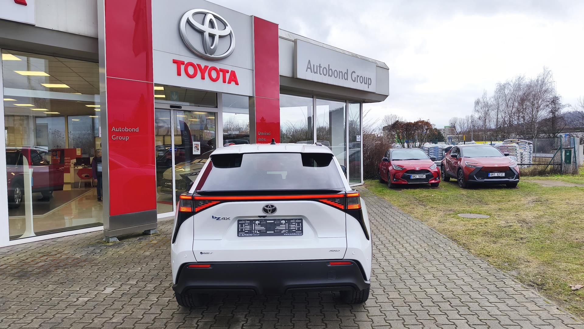 Toyota bZ4X, BEV 4X4 - EXECUTIVE - fotka 5